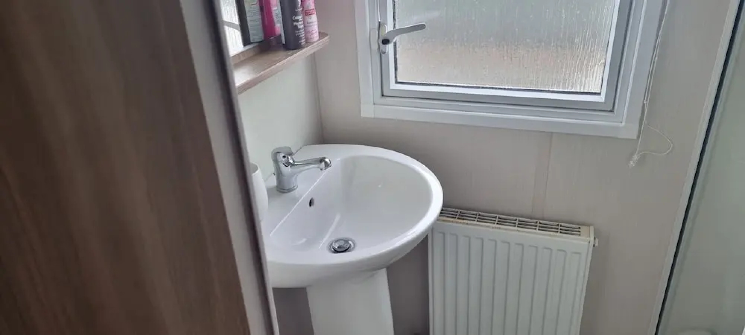 Lovely 8 Berth Direct Beach Access