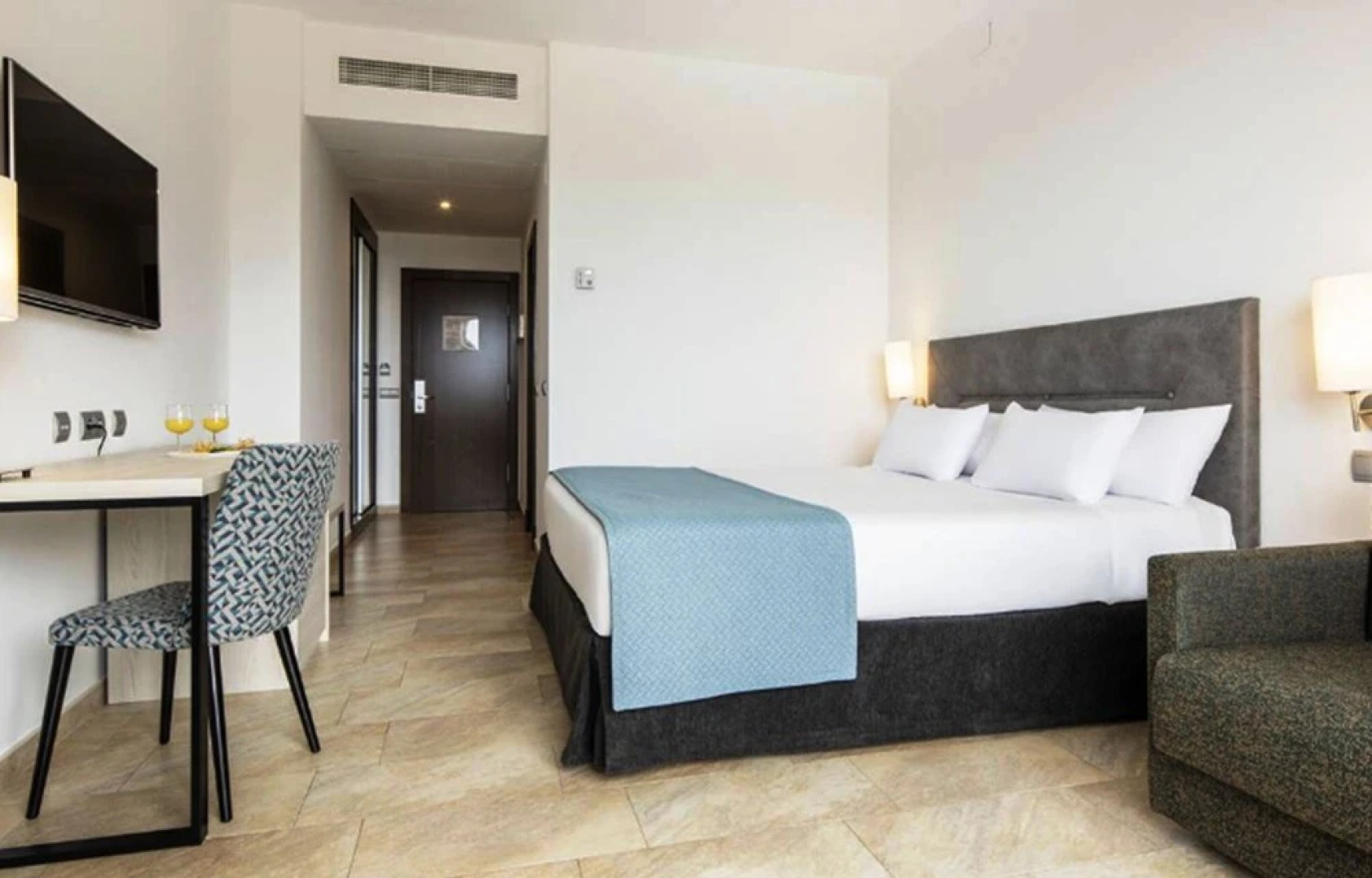 Lofts a pie de playa con piscina comunitaria