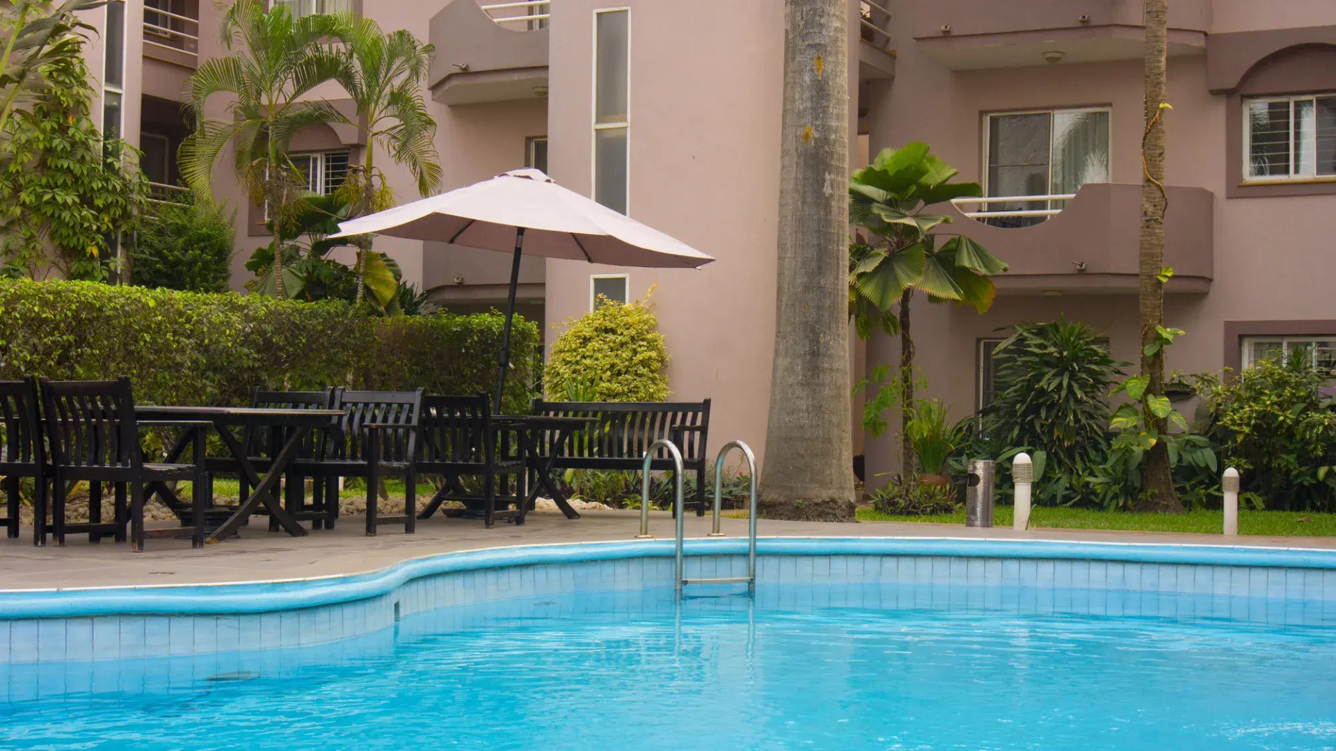 Crown Apartamento Hotel