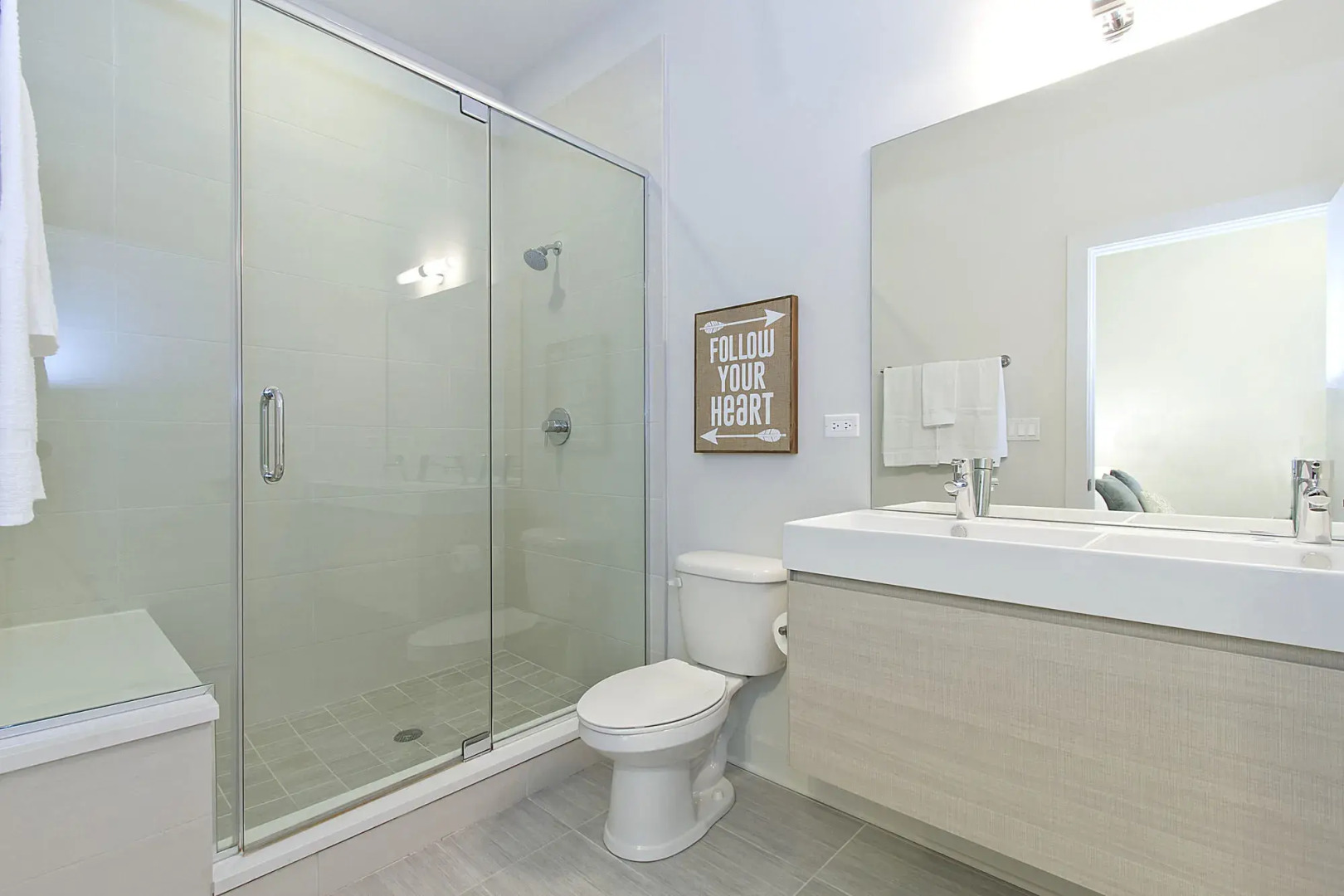 Bright 2BR in Bucktown by Sonder