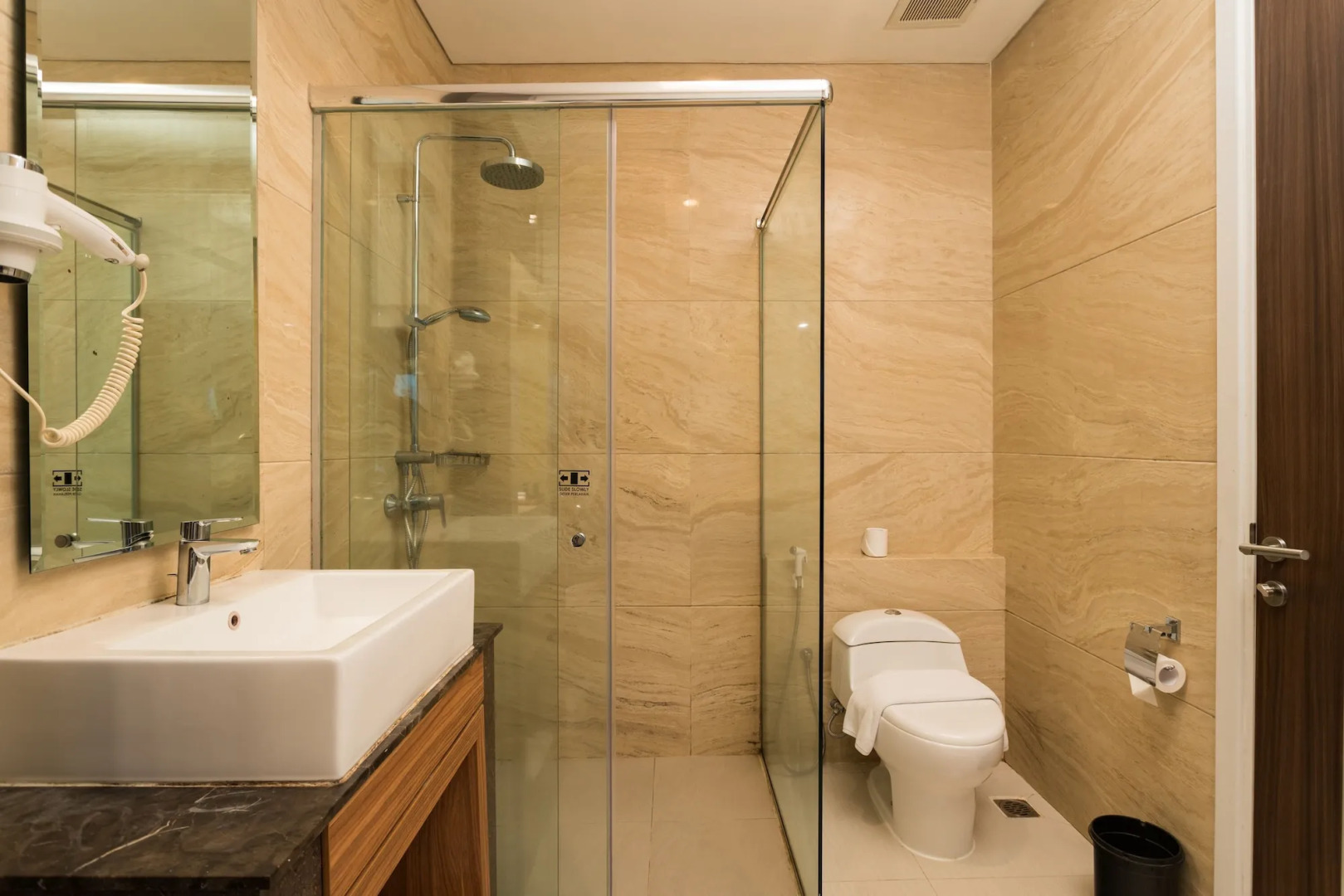 Le Eminence Puncak Hotel Convention & Resort