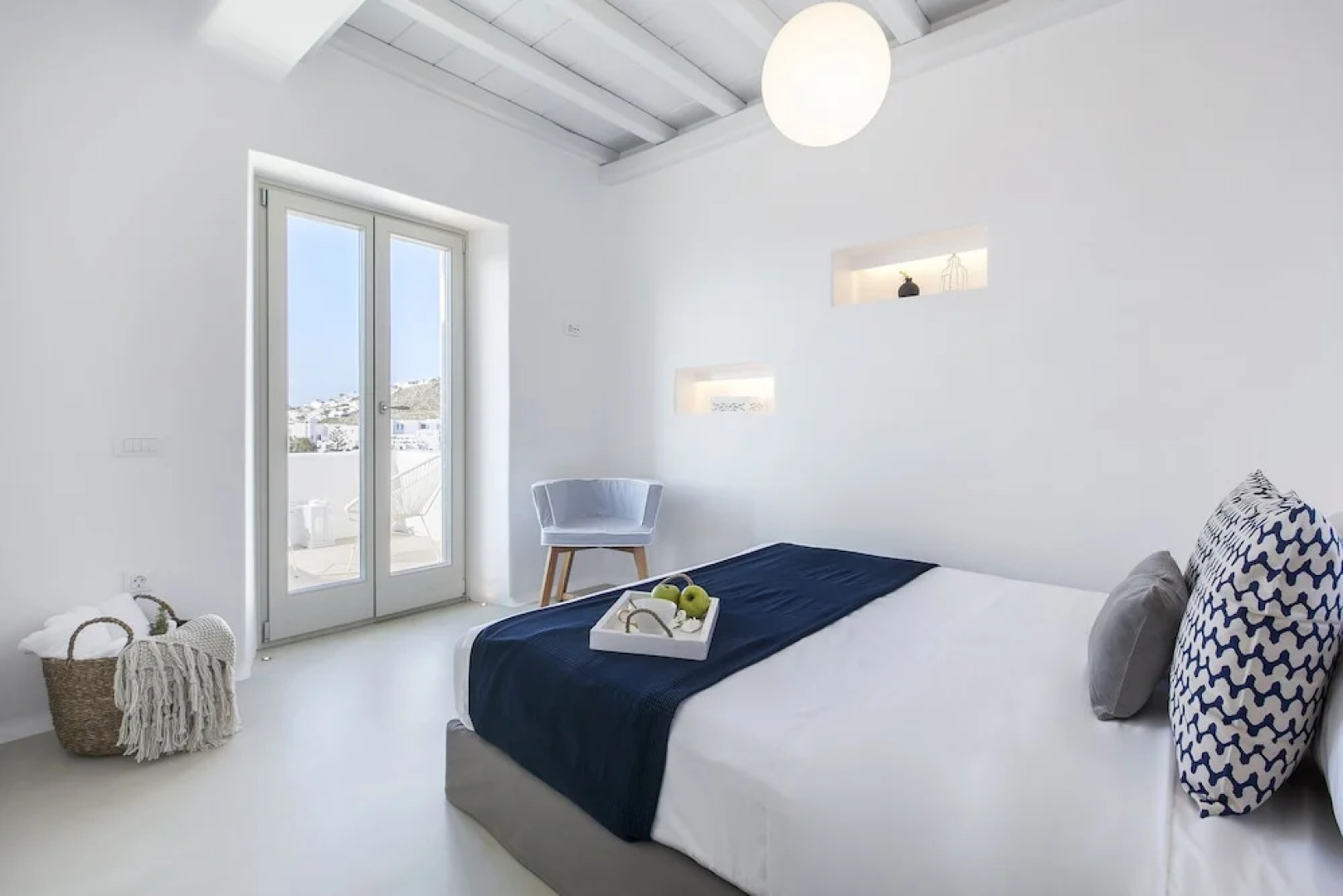 Breathtaking 6Bed villa in Platis Gialos