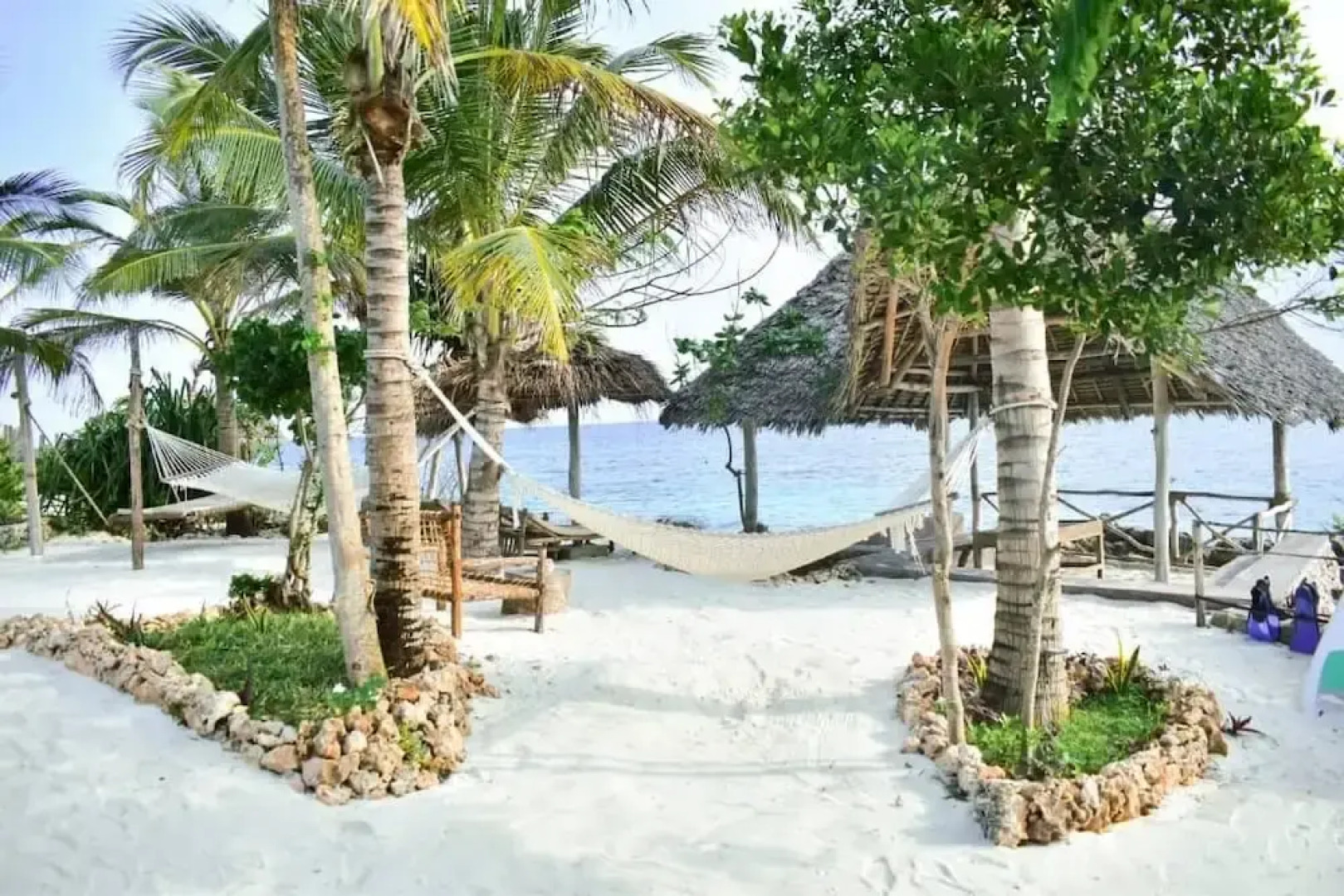 Kusini Beach Bungalows