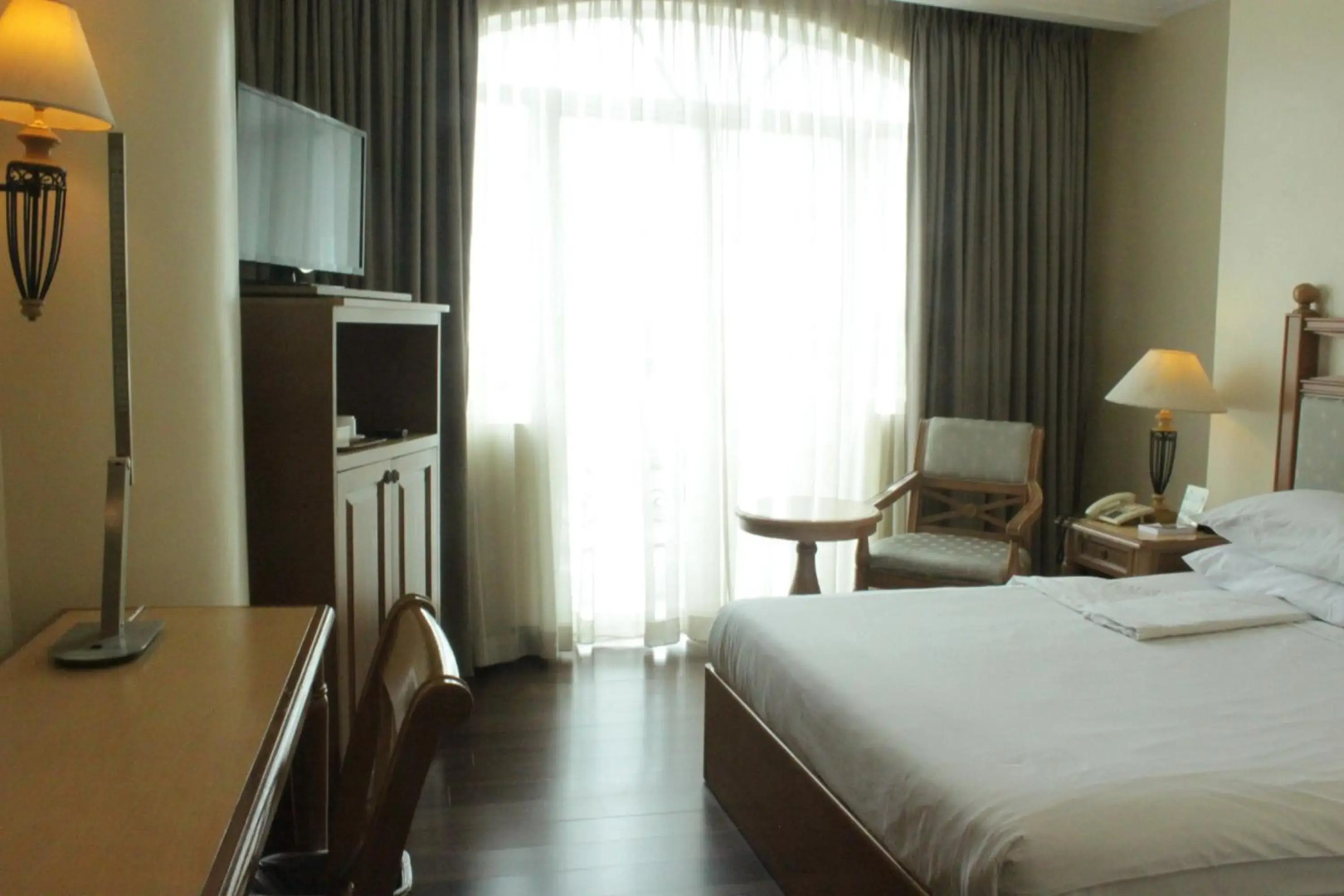 The Grand Dame Hotel