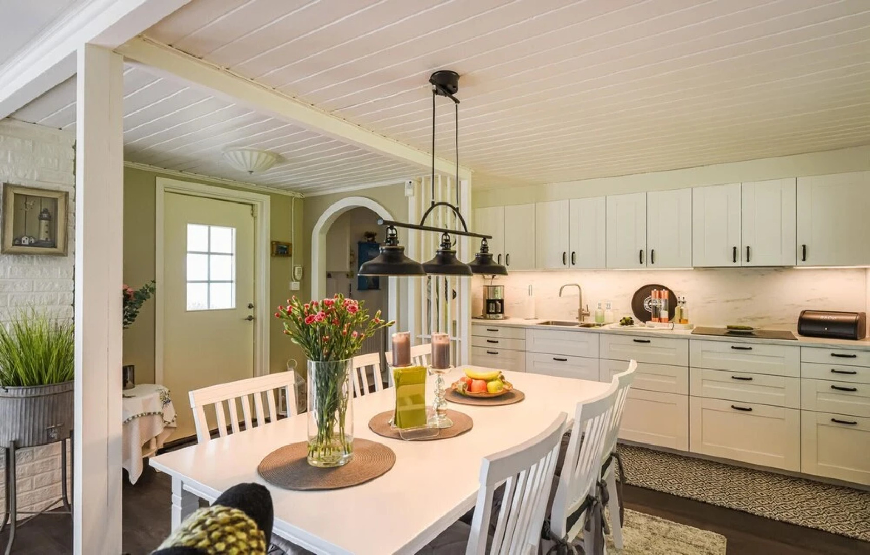 Amazing Home in Hjo With 3 Bedrooms and Wifi