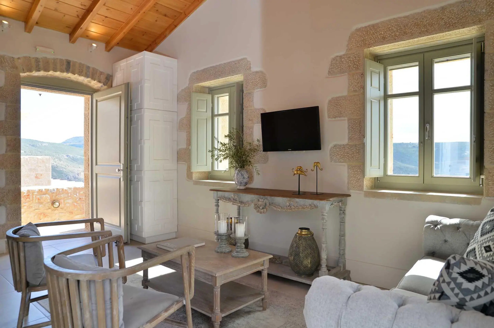 Akrolithi Boutique Hotel