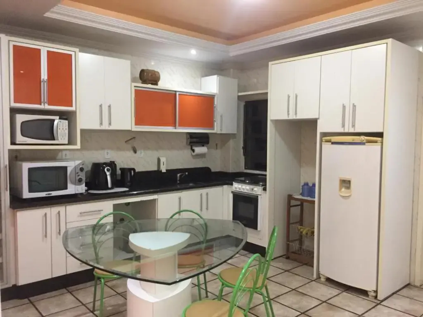 Apartamento 3 Dorm., O Quintal É A Praia E Molhes