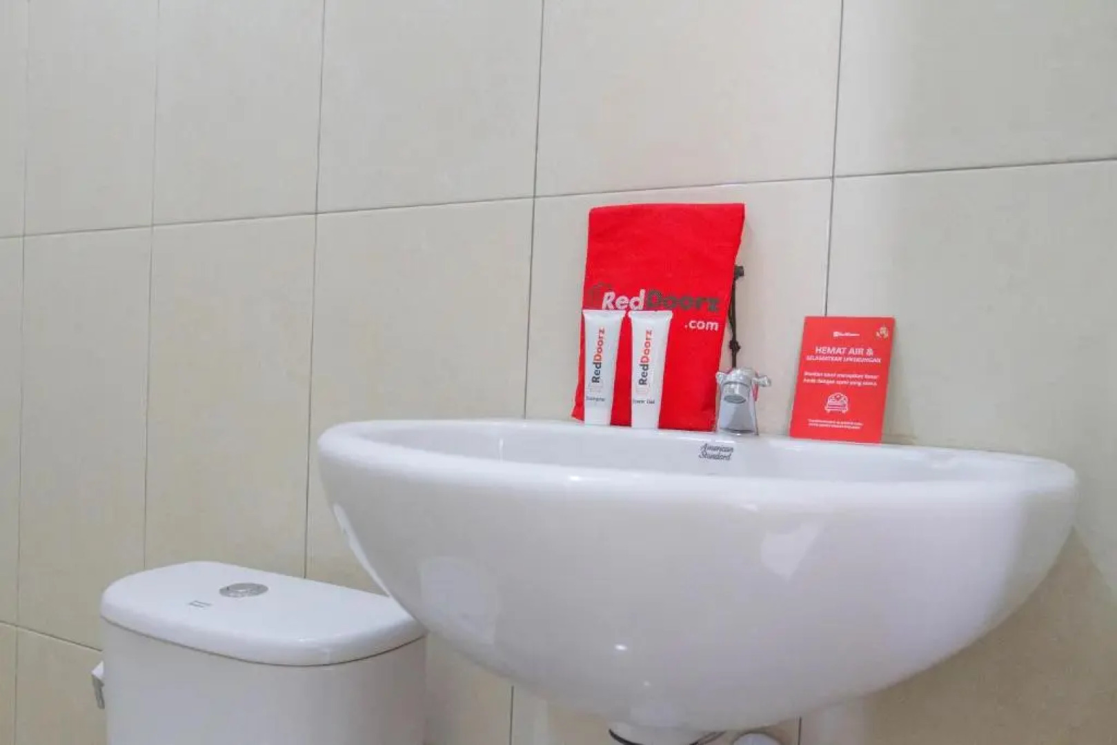 RedDoorz near Universitas Siliwangi Tasikmalaya