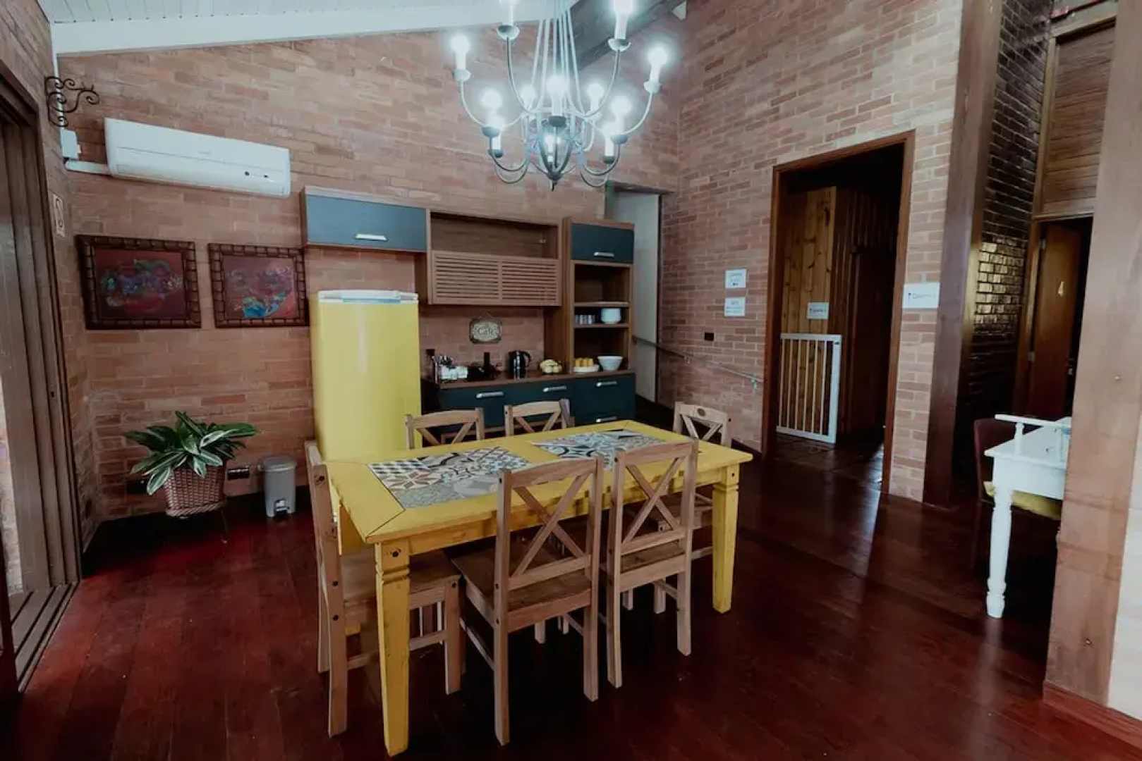 Tima Casa Ampla em Localiza o Privilegiada