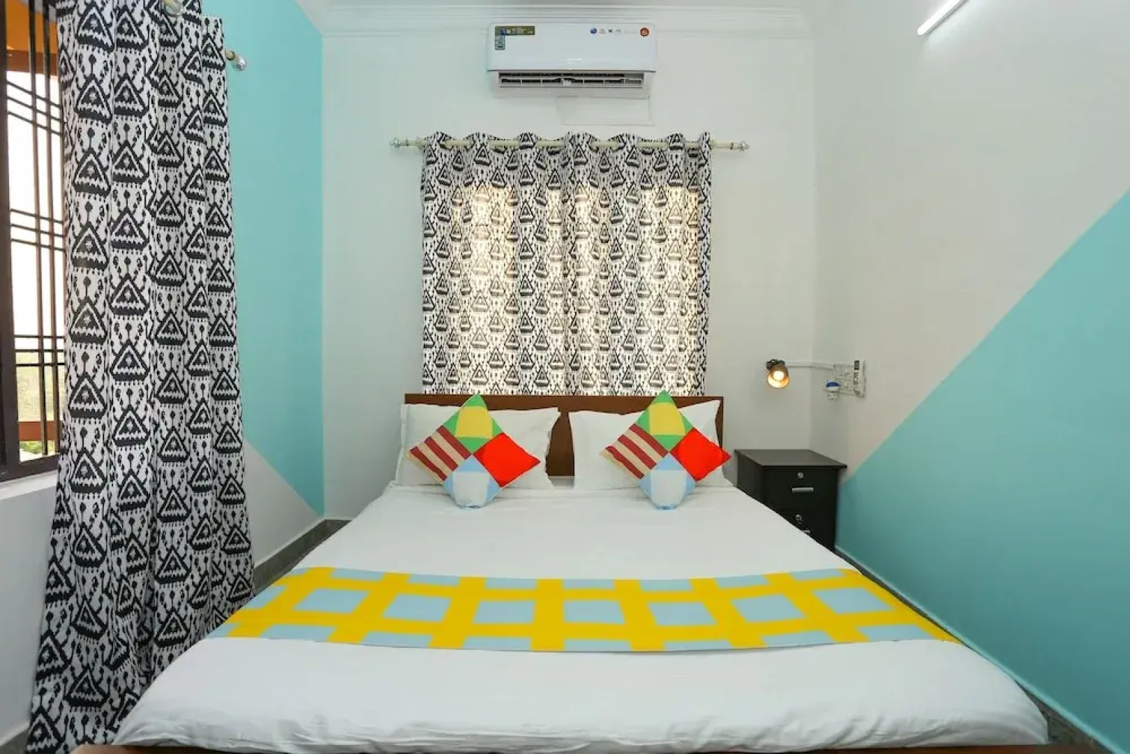 OYO 23654 Home Cozy 2BHK Aluva Metro Station