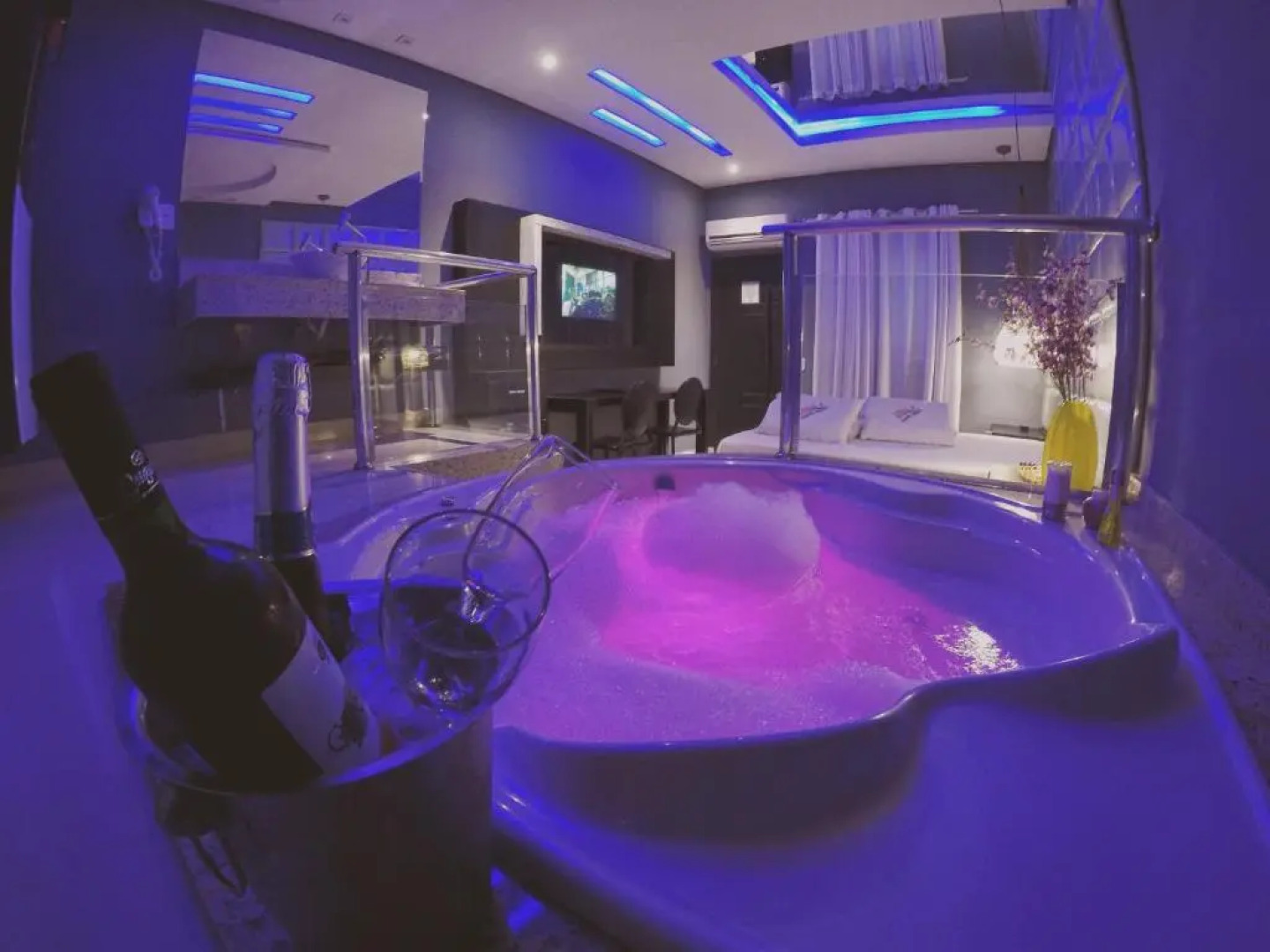 Motel Happy Night - Adults only