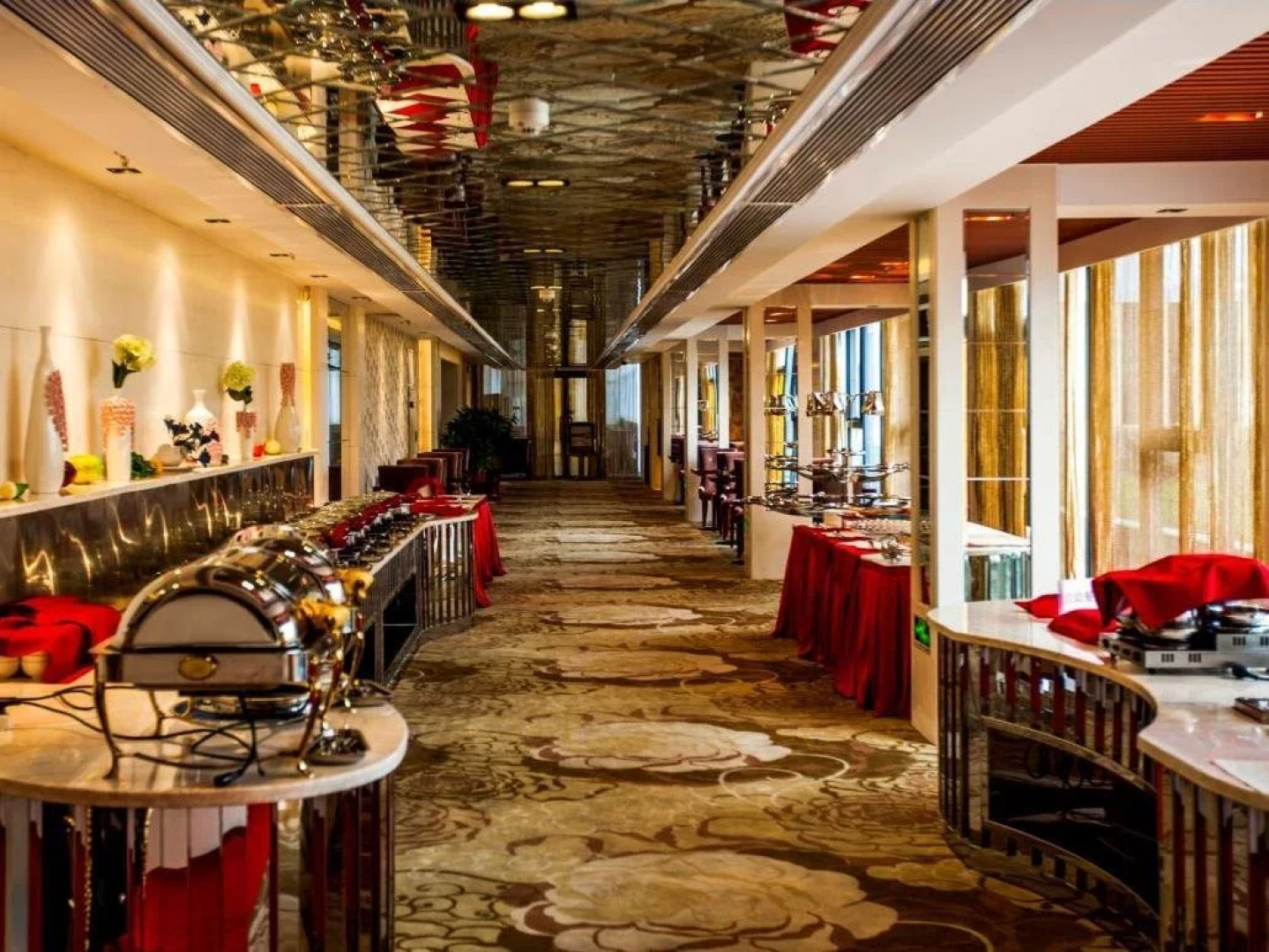 Imperial Palace Hotel