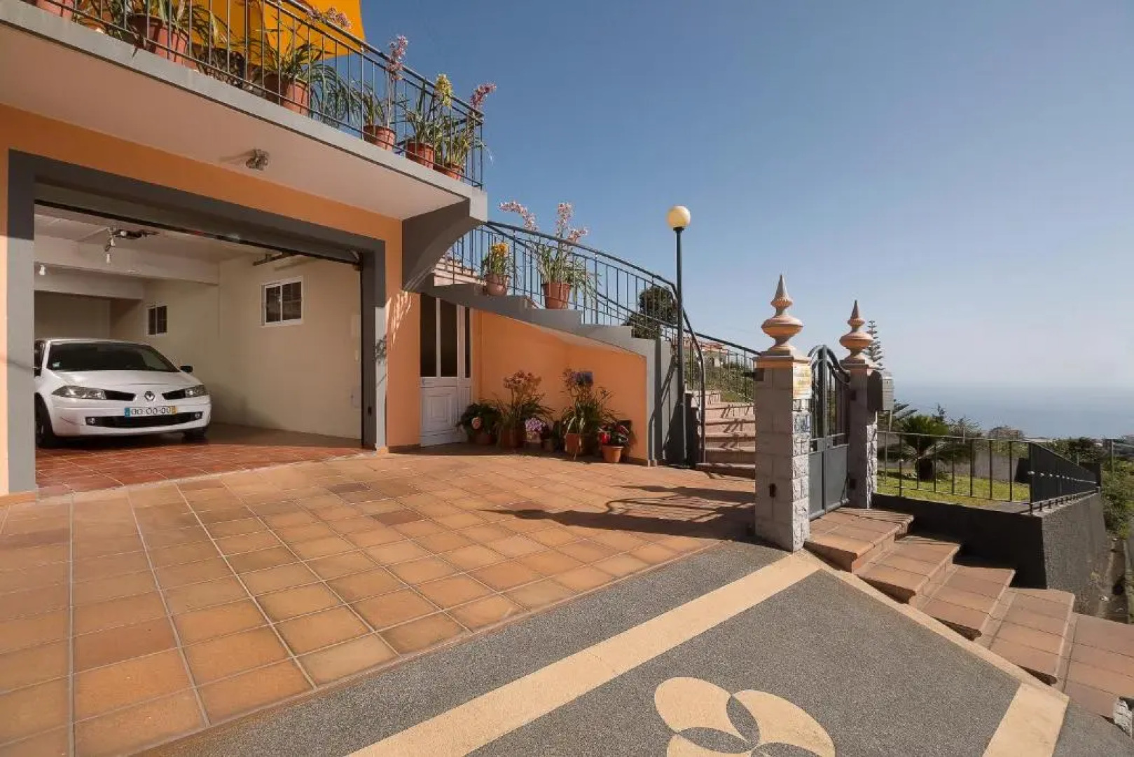 Paradise House Calheta