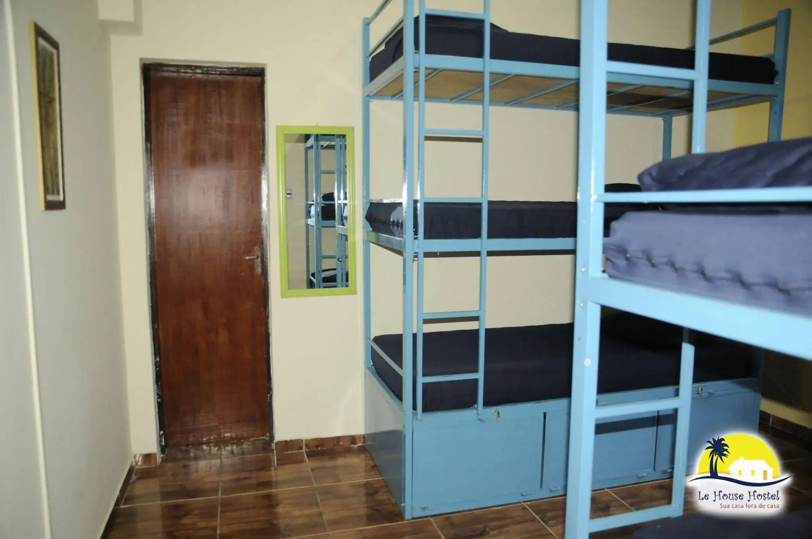 Le House Hostel
