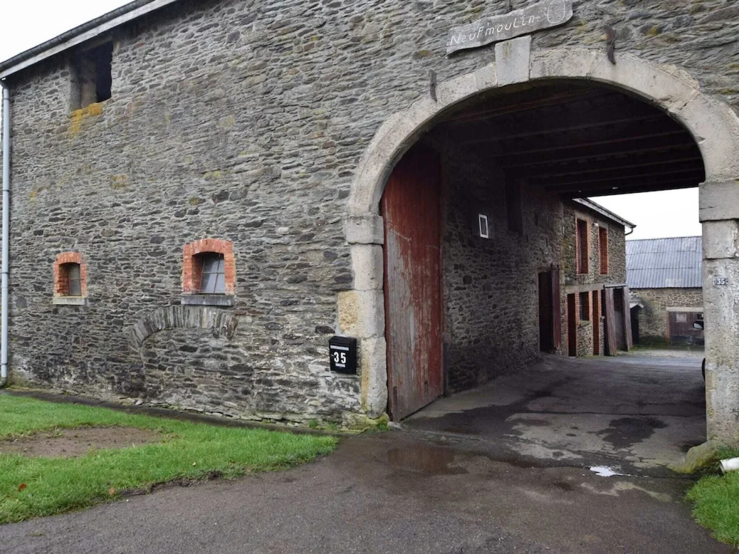 Comfortable Cottage in Wicourt with Meadow View