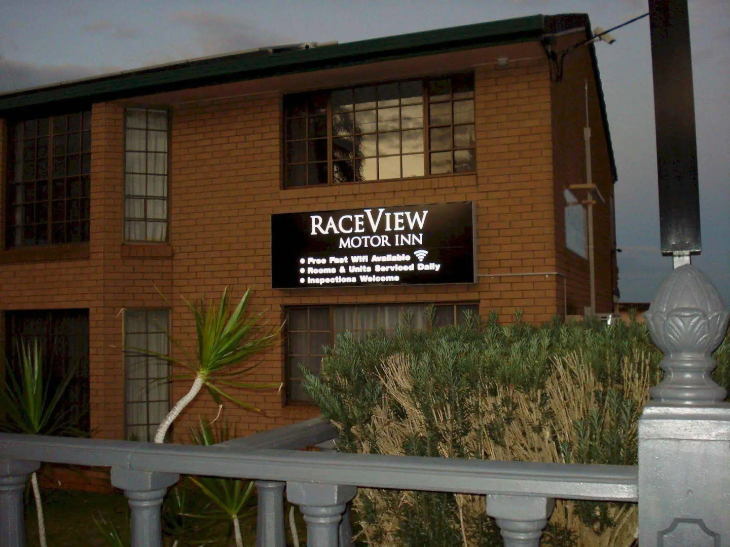 A Raceview Motor Inn