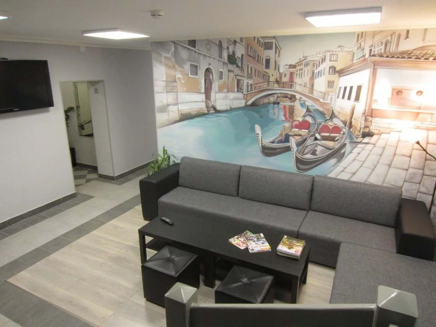 Sanvita Hauz Hostel