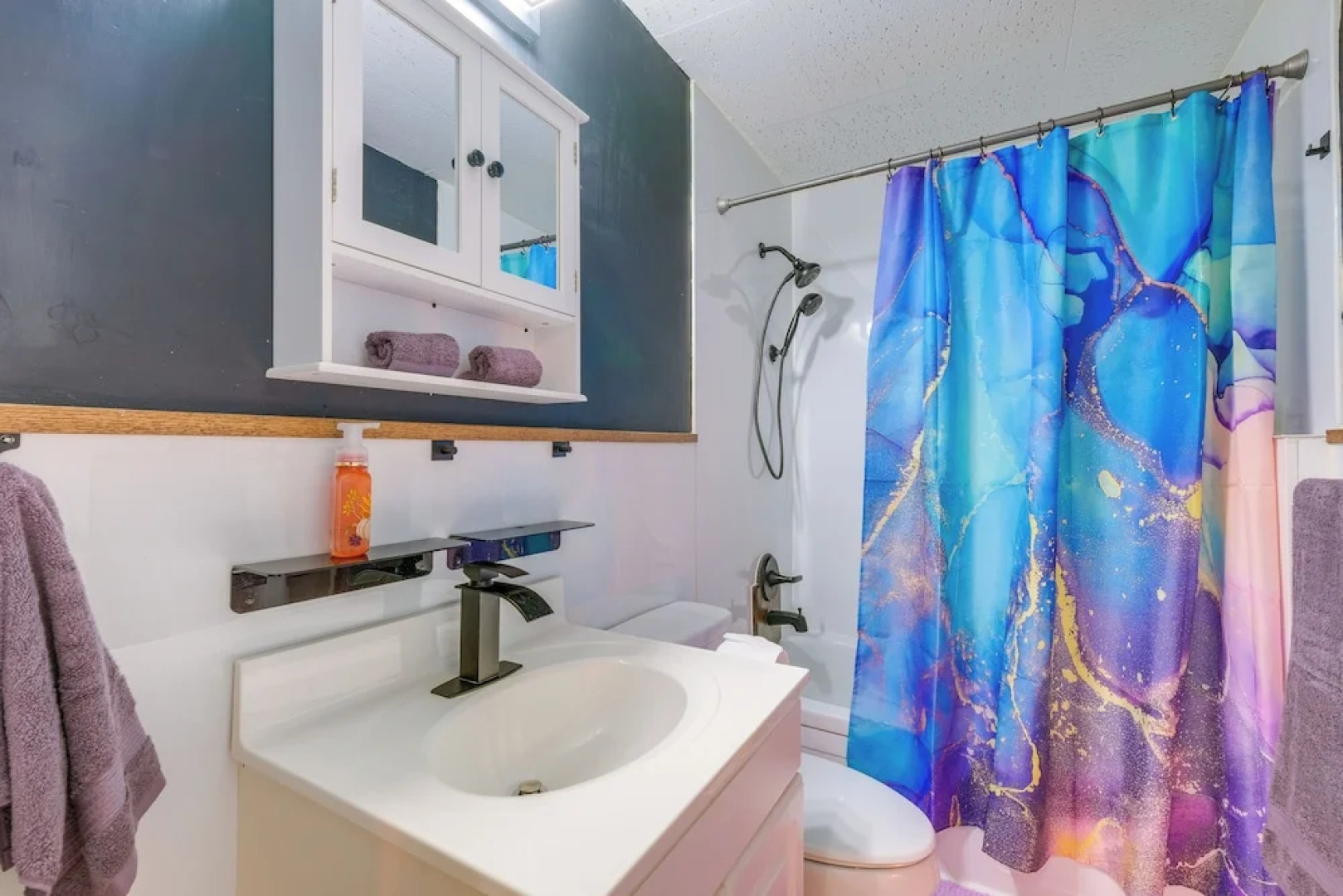 4 Mi to Liberty U: Huge Home w/ Yard & Hot Tub