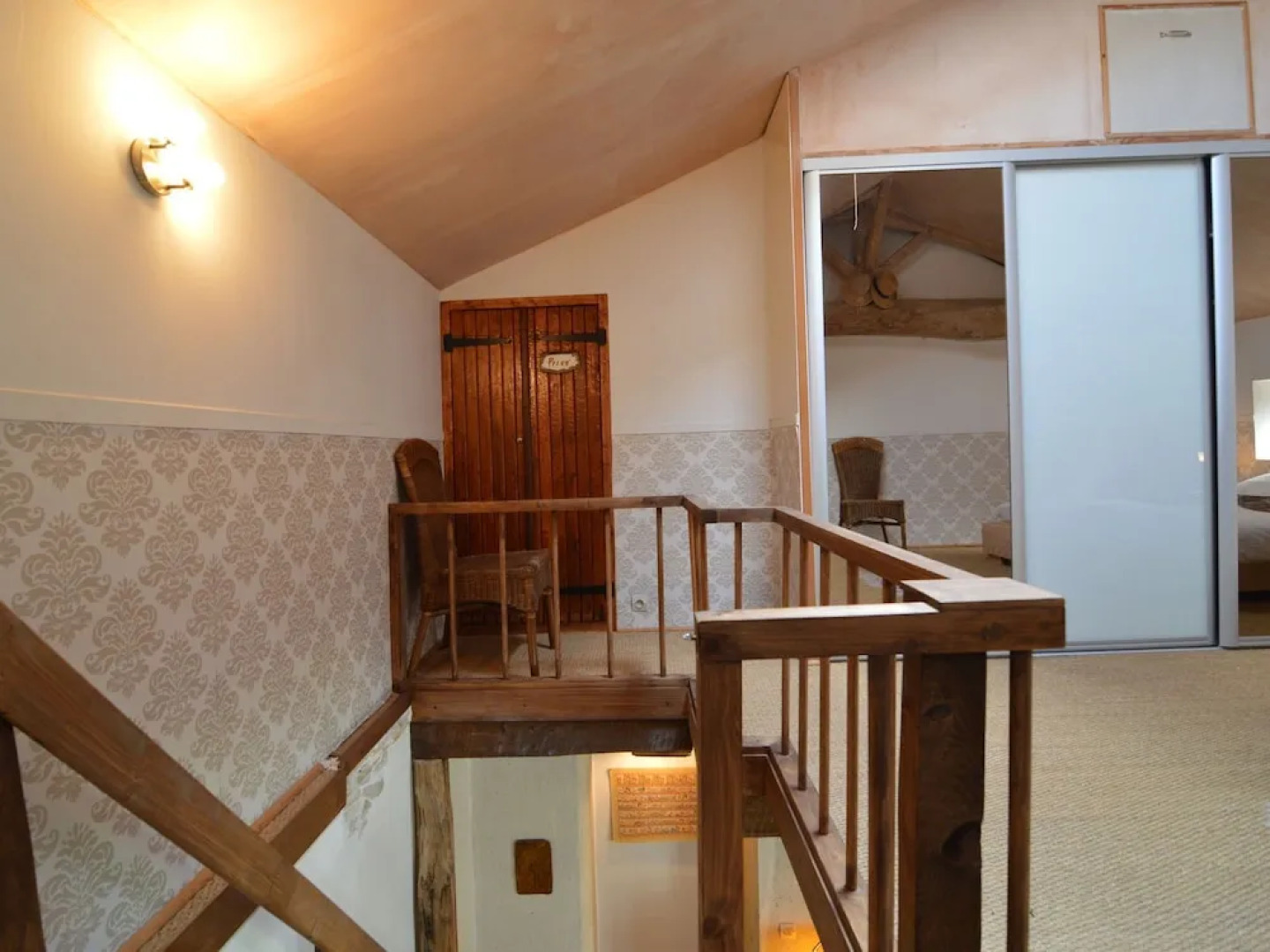 18th Century Farmhouse With Spacious Covered Terrace, Nearby Poitiers and Chinon