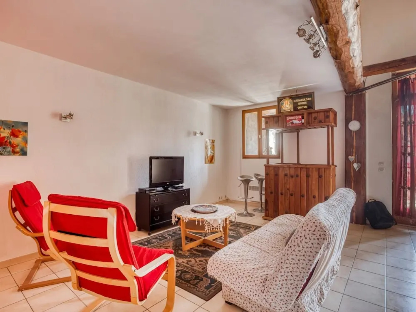 Quiant Holiday Home in Azille With Terrace