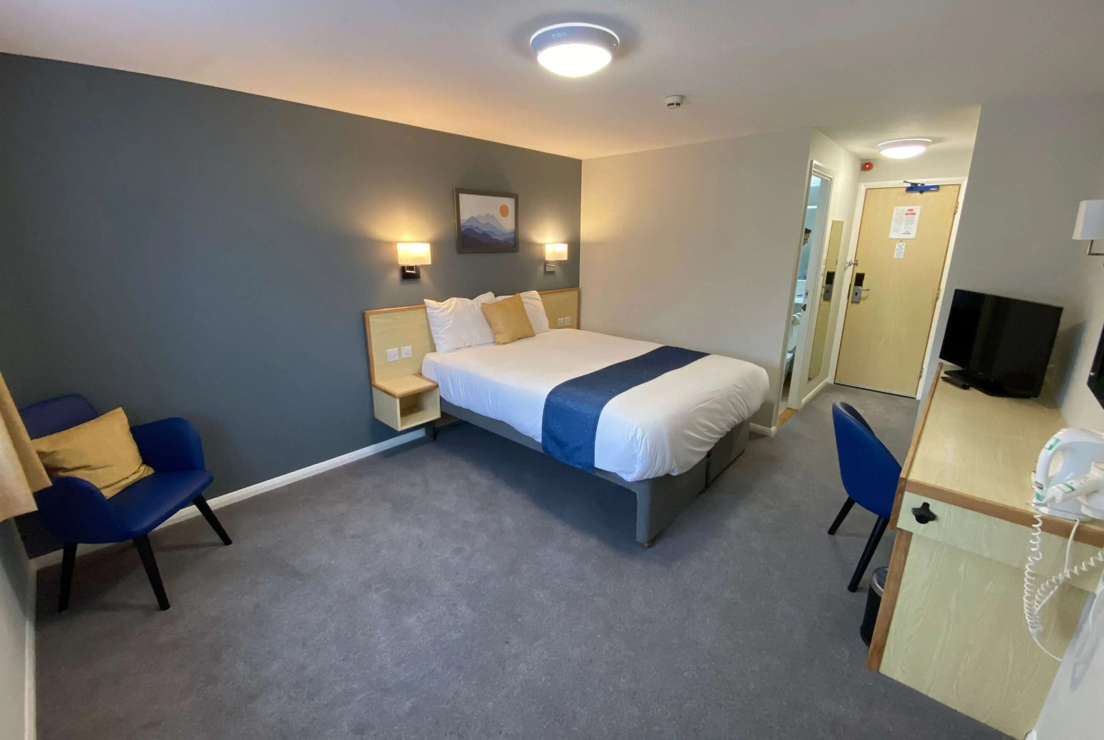 Days Inn by Wyndham Sedgemoor M5