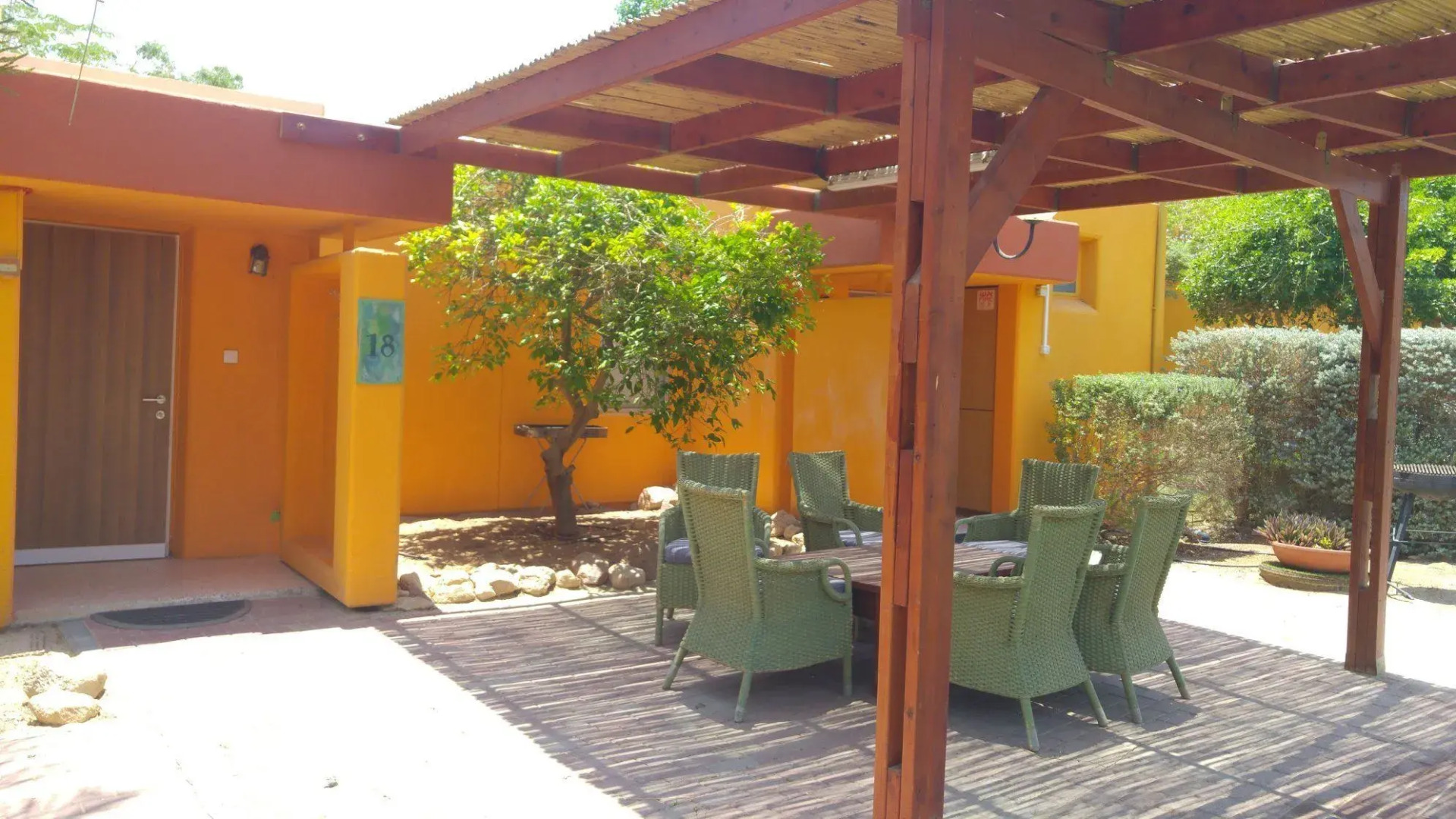 Elifaz Kibbutz Desert Hospitality