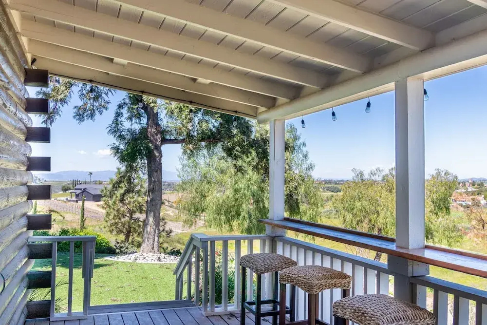 Chateau Syrah by Avantstay Picturesque Estate w/ Pool, Hot Tub, Pool Table & Table Tennis New Pickleball Court + Basketball Hoop