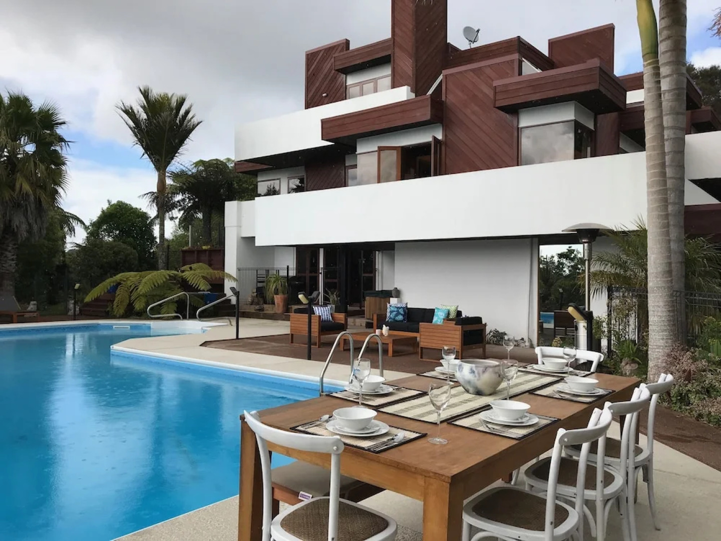 Miharo Bed & Breakfast