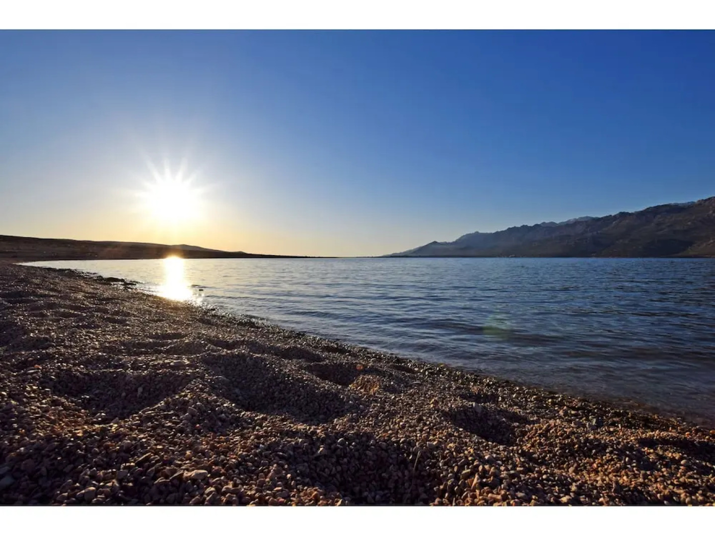 Apartment Boreas-with Panoramic View to the sea and Velebit