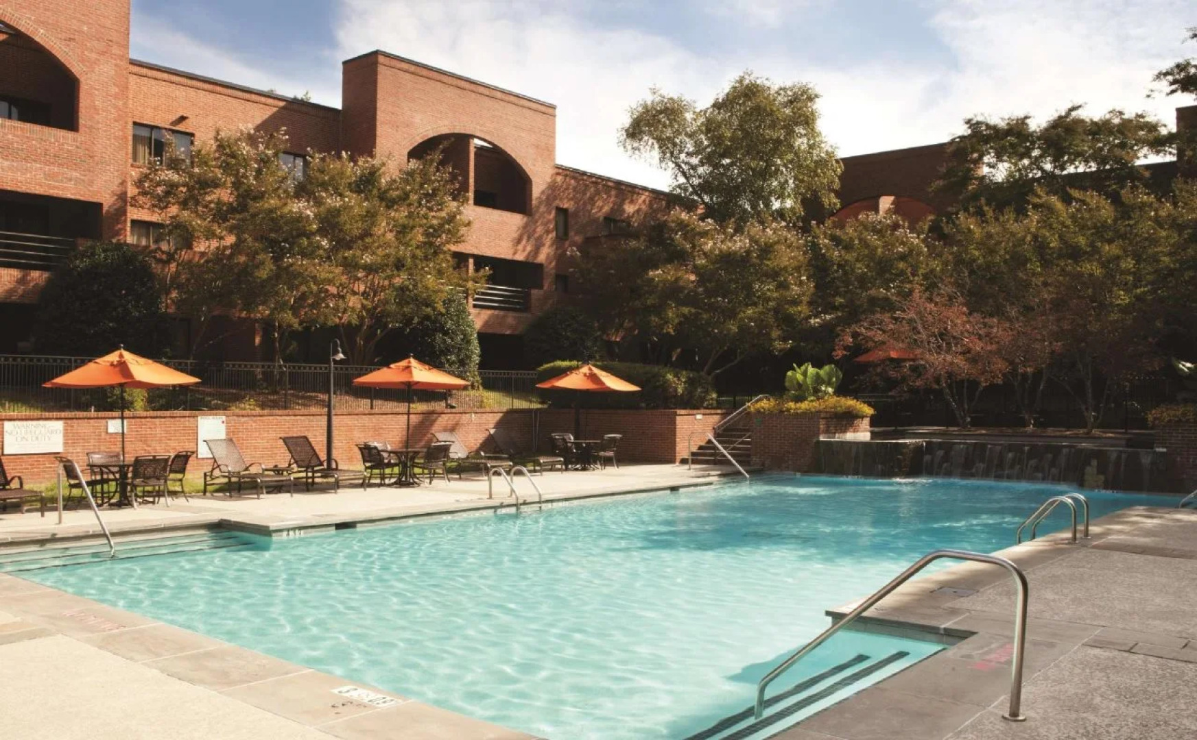 DoubleTree Suites by Hilton Charlotte - SouthPark