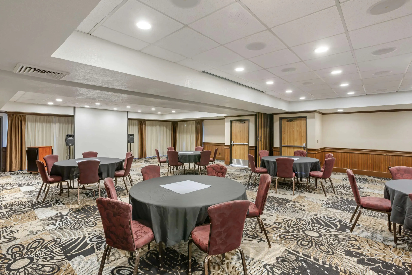 Best Western Plus Landmark Inn