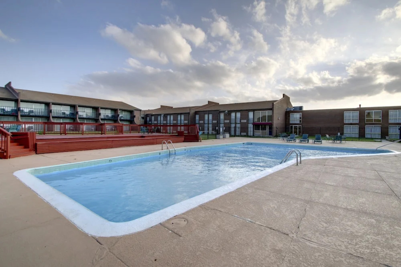 Economy Hotel Plus Wichita