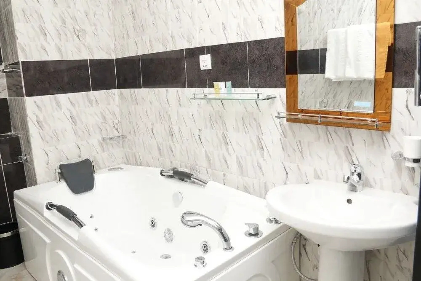 Reiz Continental Hotel Abuja