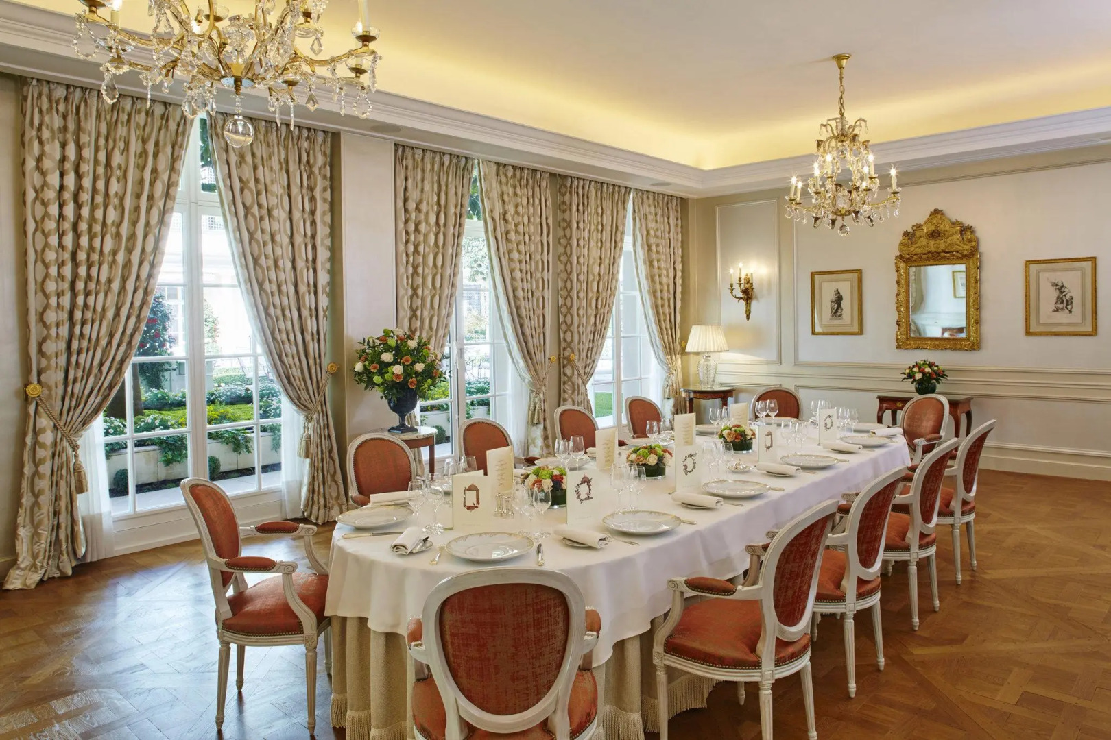 Отель Le Bristol Paris