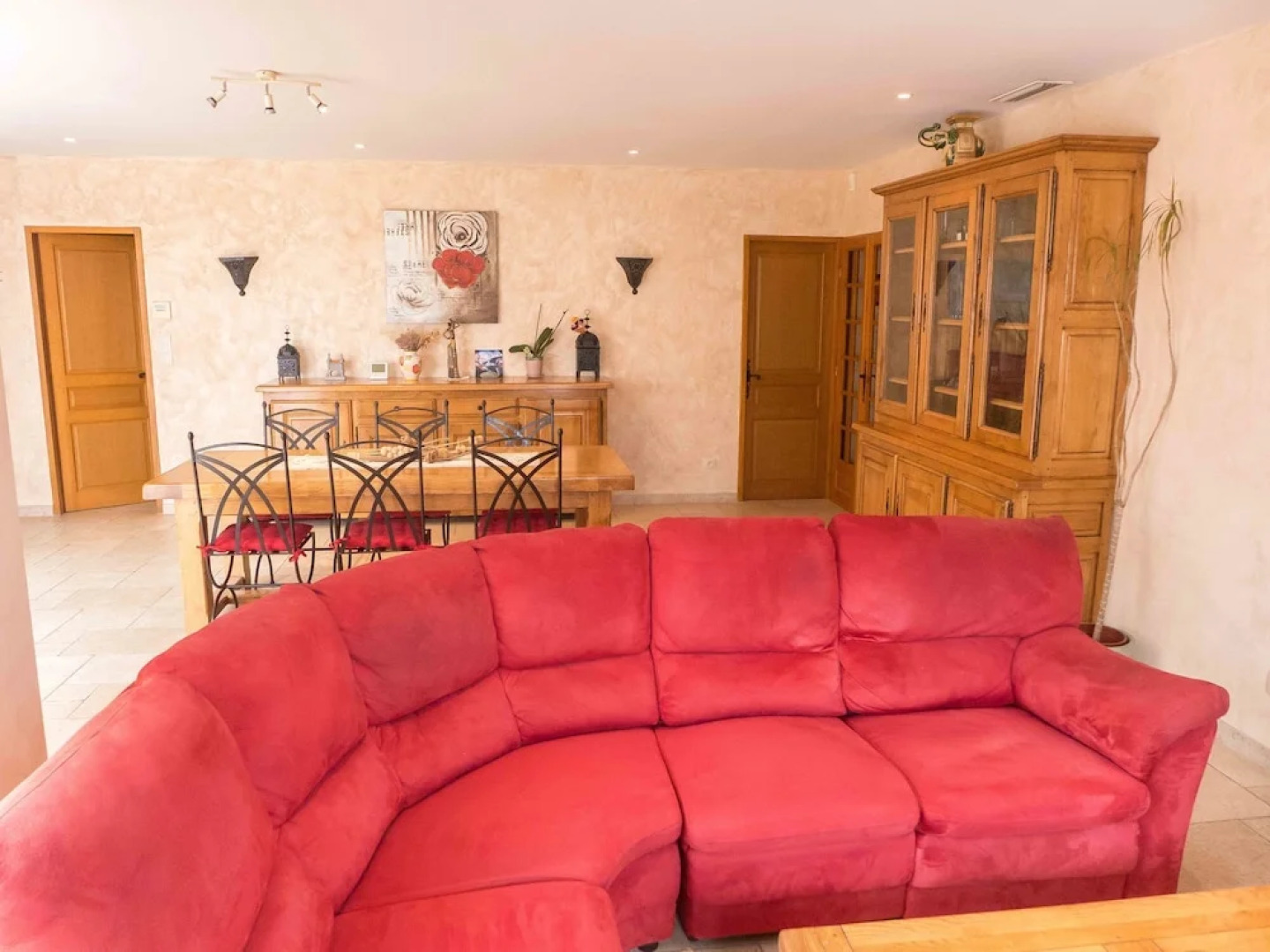 Spacious Furnished Holiday Villa With Private Pool and Covered Terrace