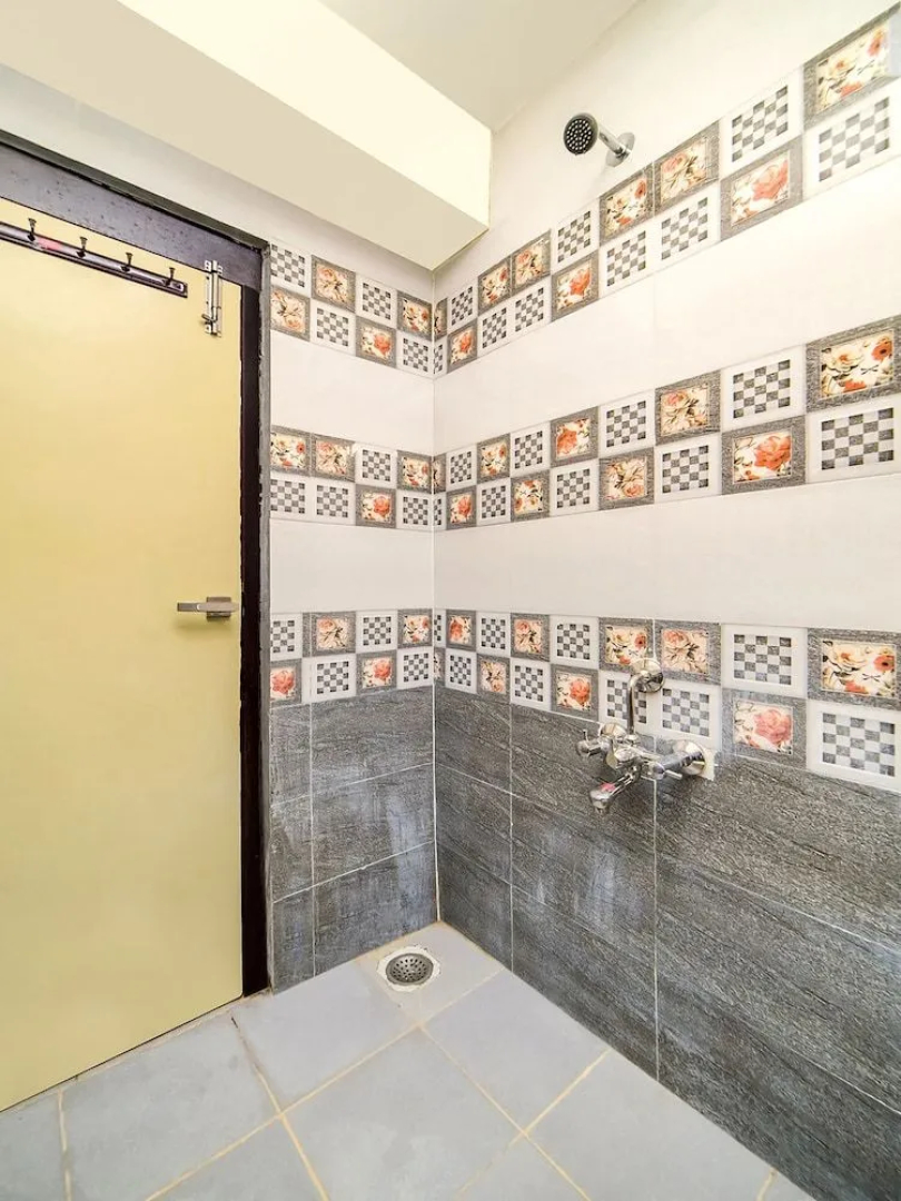 SPOT ON 41635 Hotel Gpr Grand