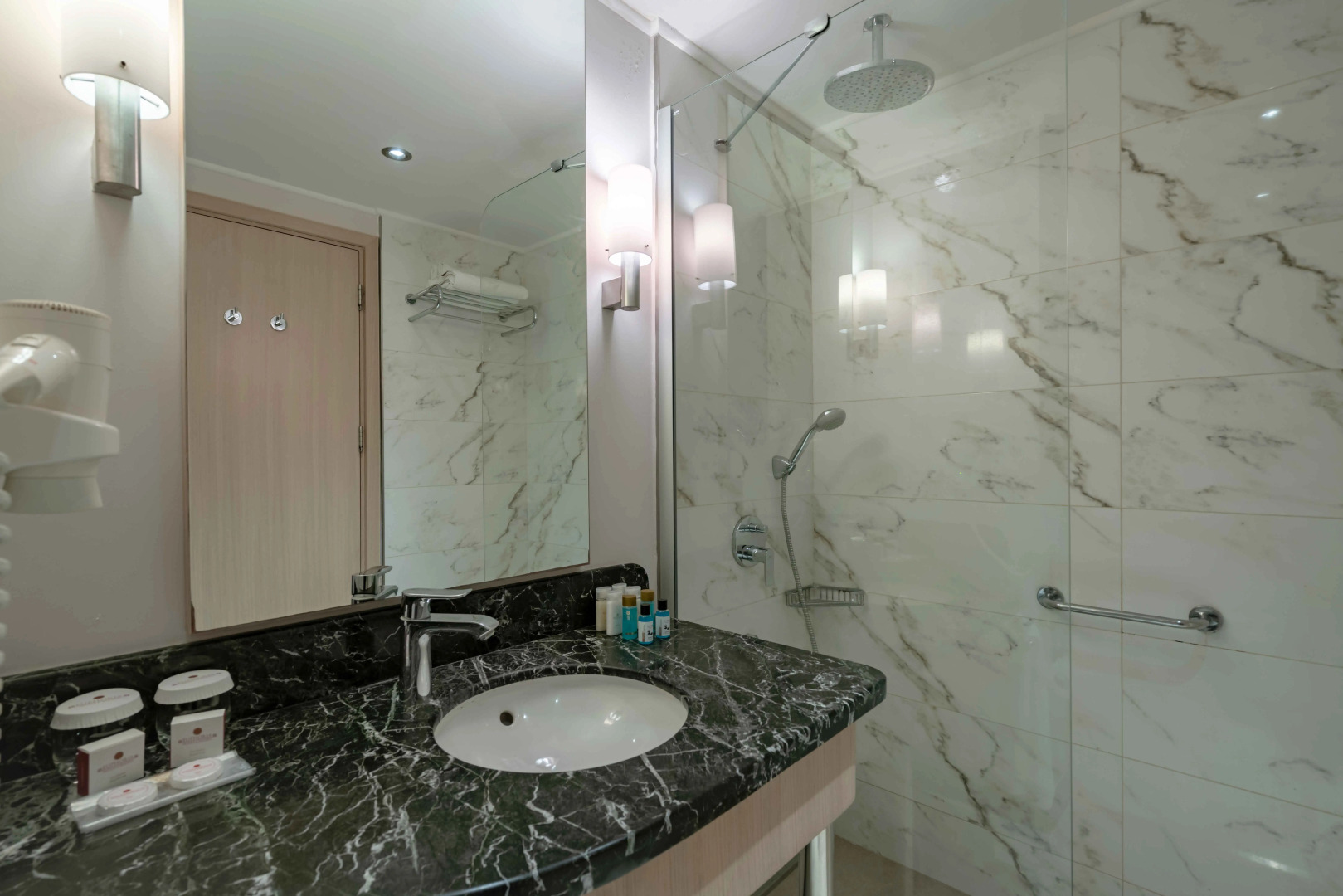 Royal Teos Thermal Resort Clinic & Spa - Halal Hotel