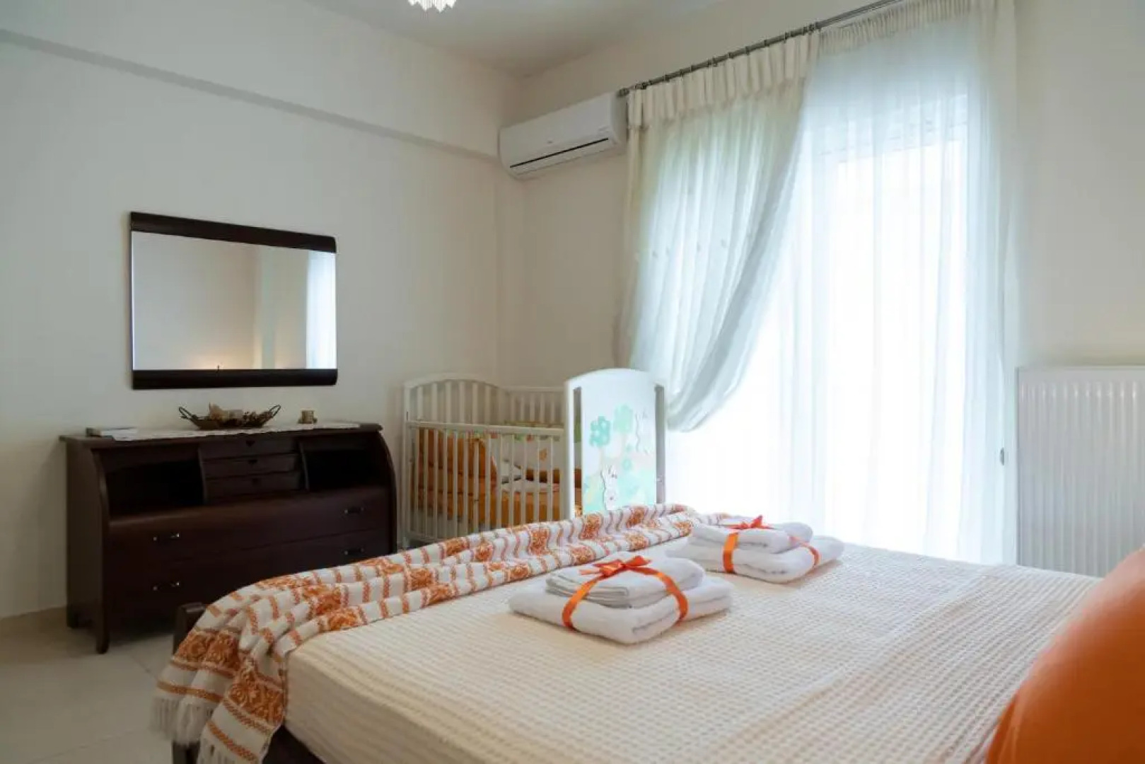 Rose's House (Near Airport)