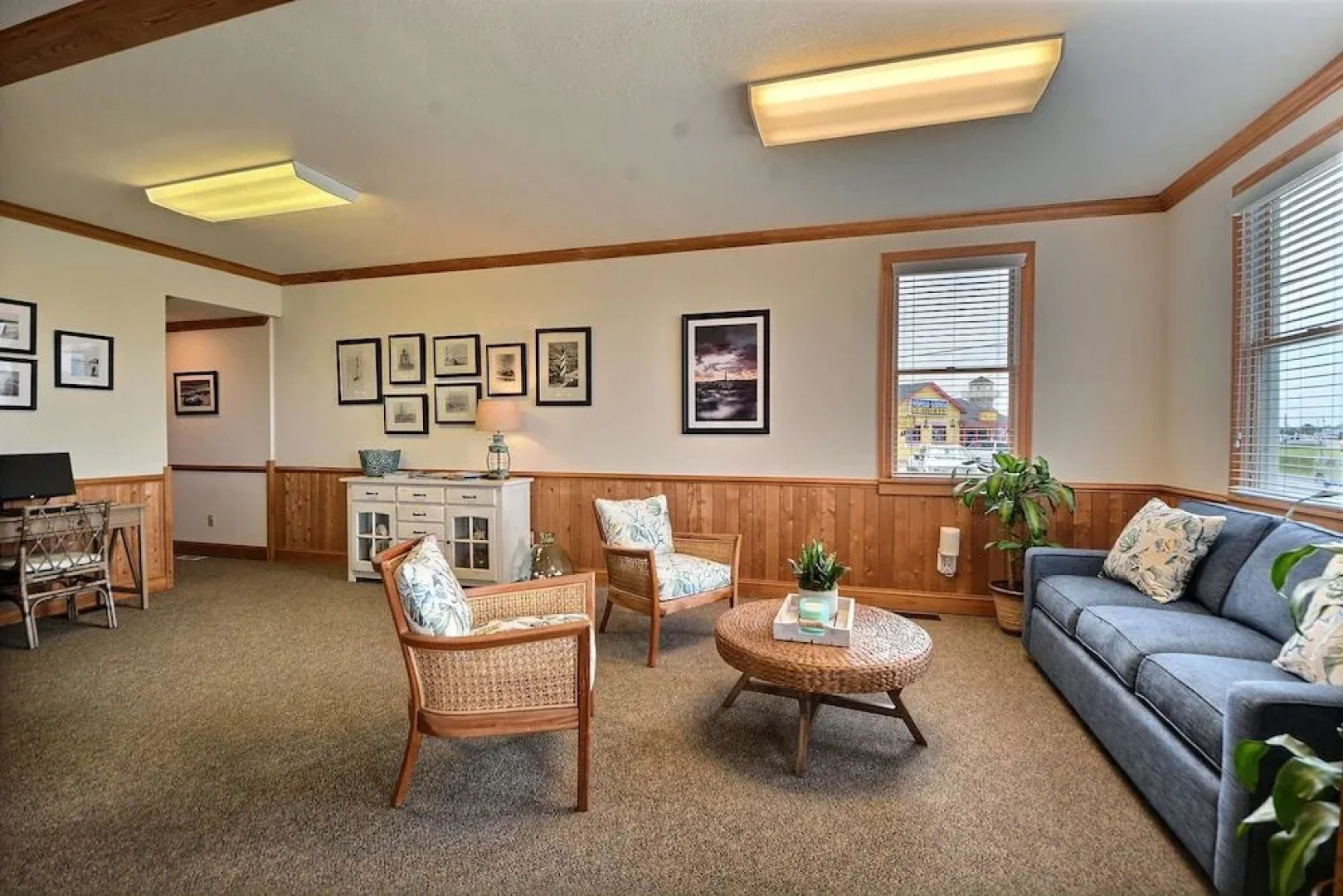 Lighthouse View Oceanfront Lodging