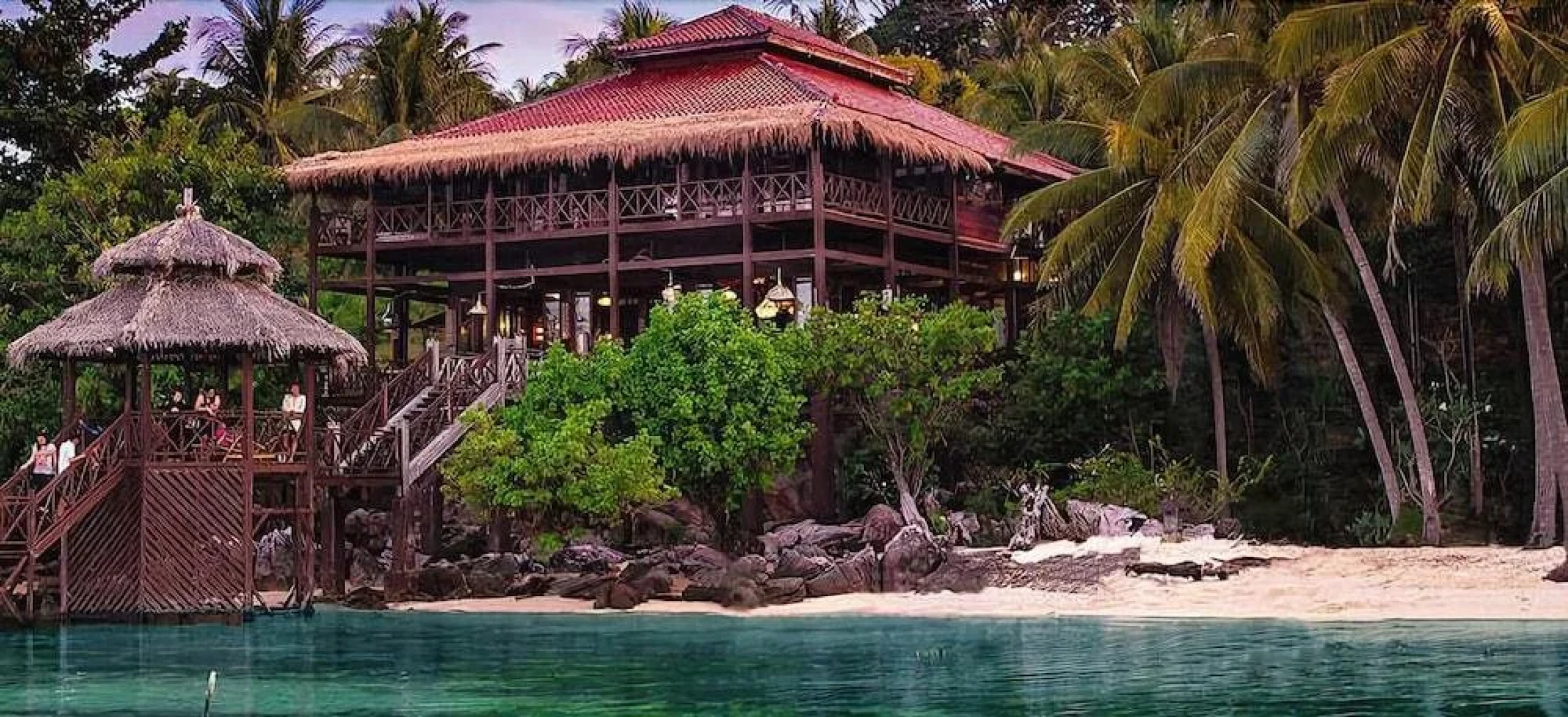 Breve Azurine Lagoon Retreat