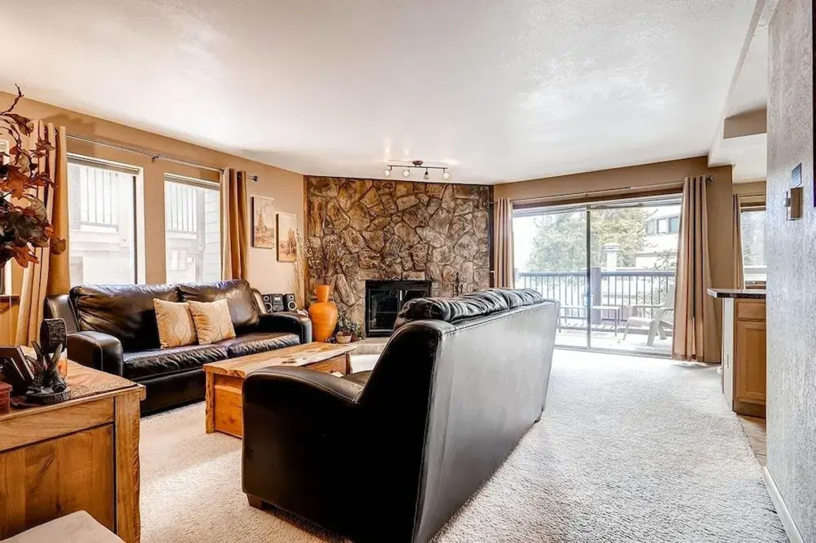 Park Place 101c 2 Bedroom Condo by RedAwning