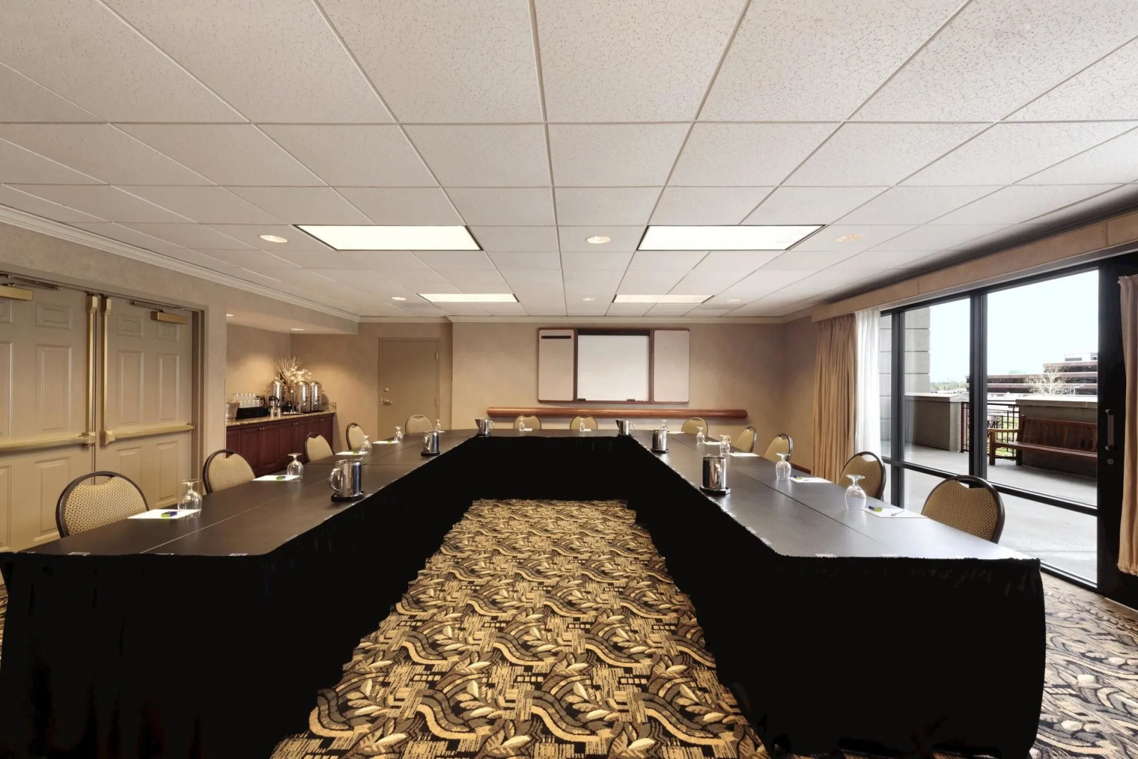 Hampton Inn & Suites Kansas City-Country Club Plaza