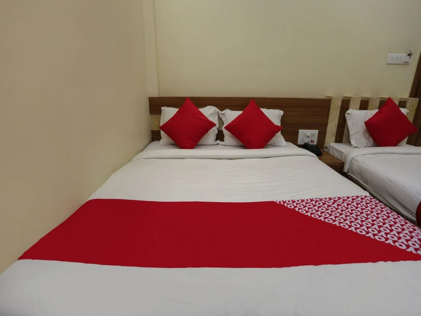 OYO 16163 Hotel Shri Hari