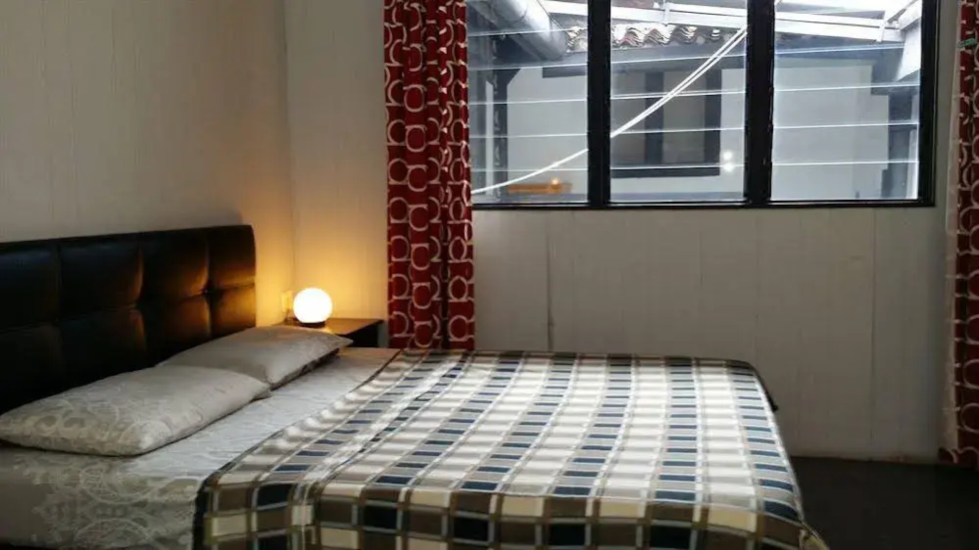 Jalan Jalan Emas Guest House