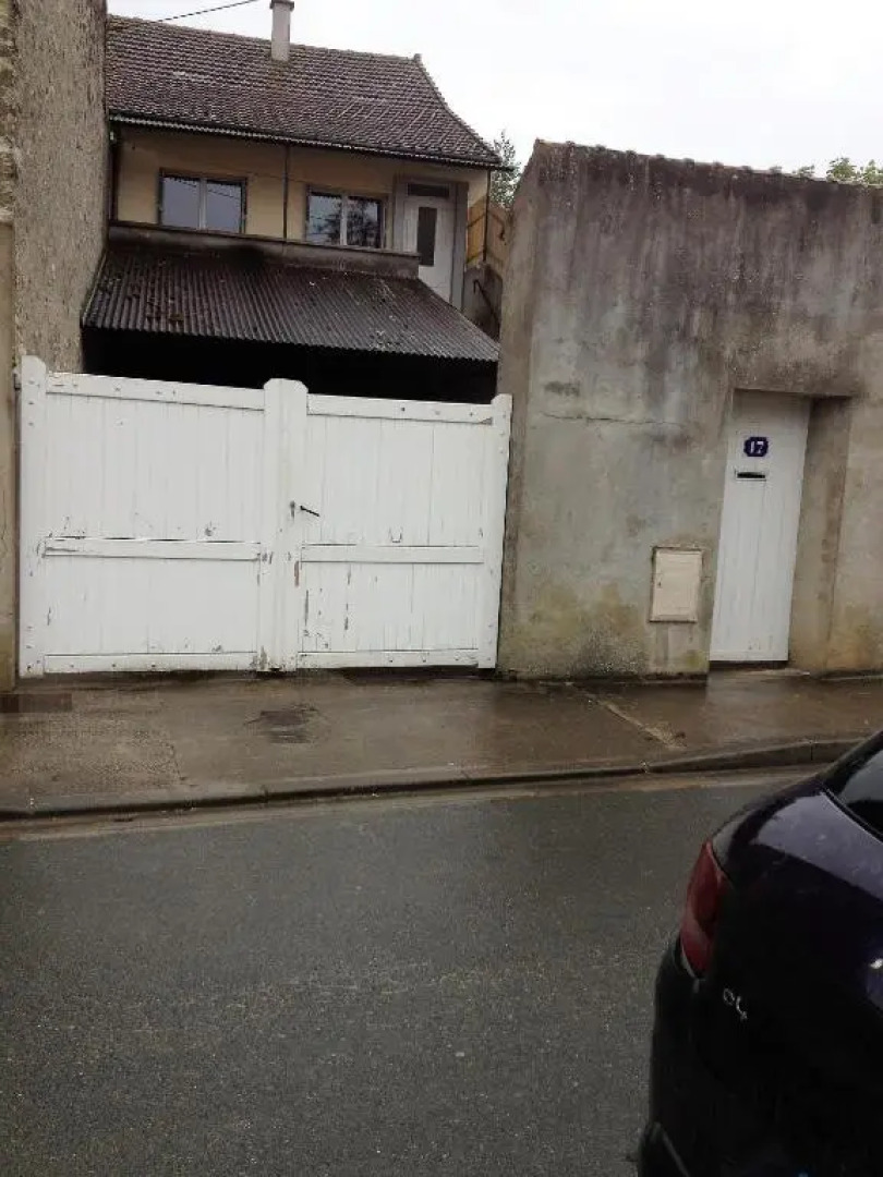 gîte 4 pièces,6 couchages,centre ville Sancoins wifi gratuite,lave linge, lave vaisselle