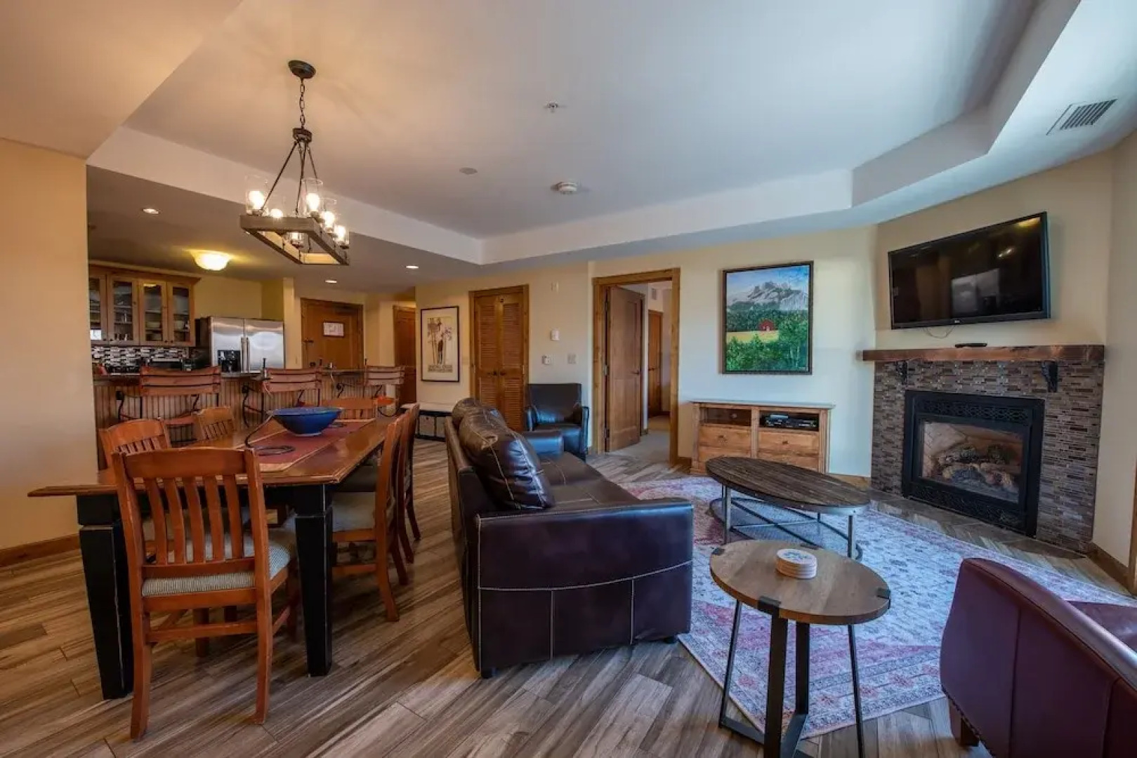 Beautifully Renovated Two Bedroom Condo with a Balcony in Mountaineer Square 2 Condo - No Cleaning Fee! by RedAwning