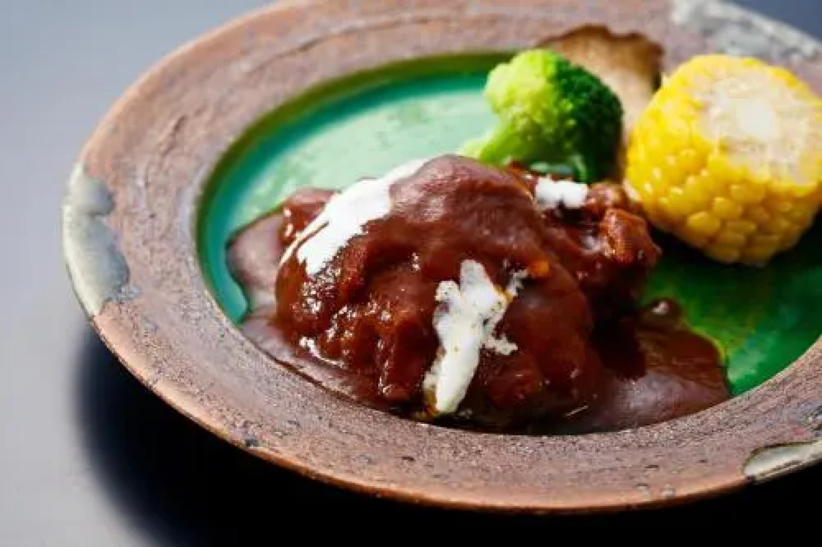 Plum Irregularity Inn Bush Warbler Bower