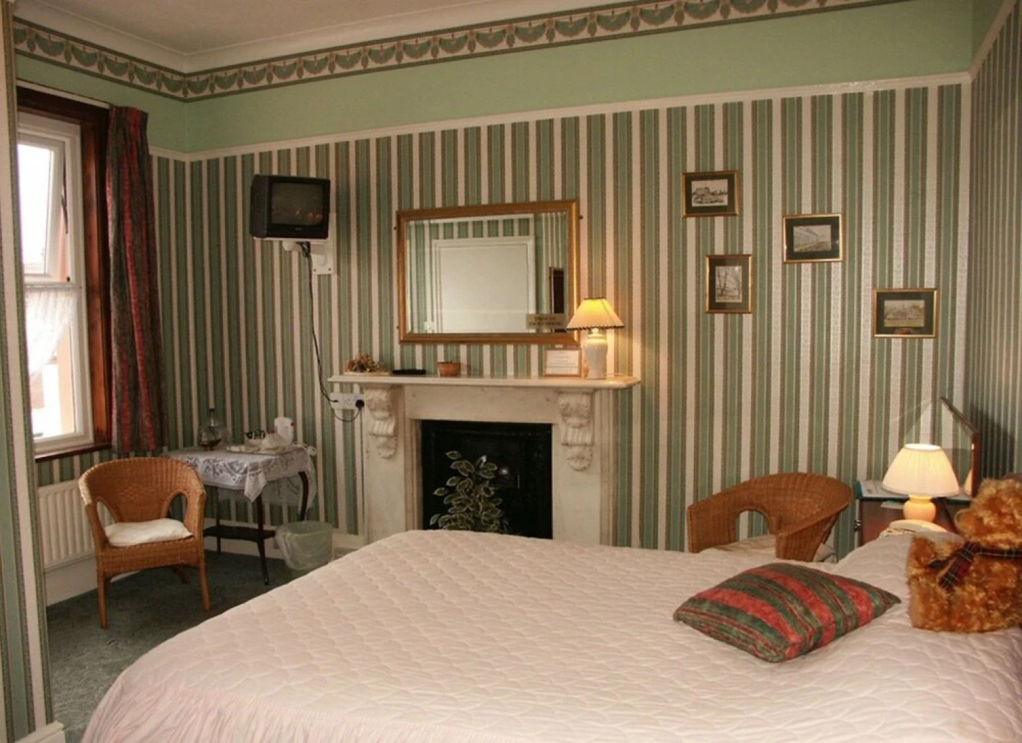 The Moorings - Guest House