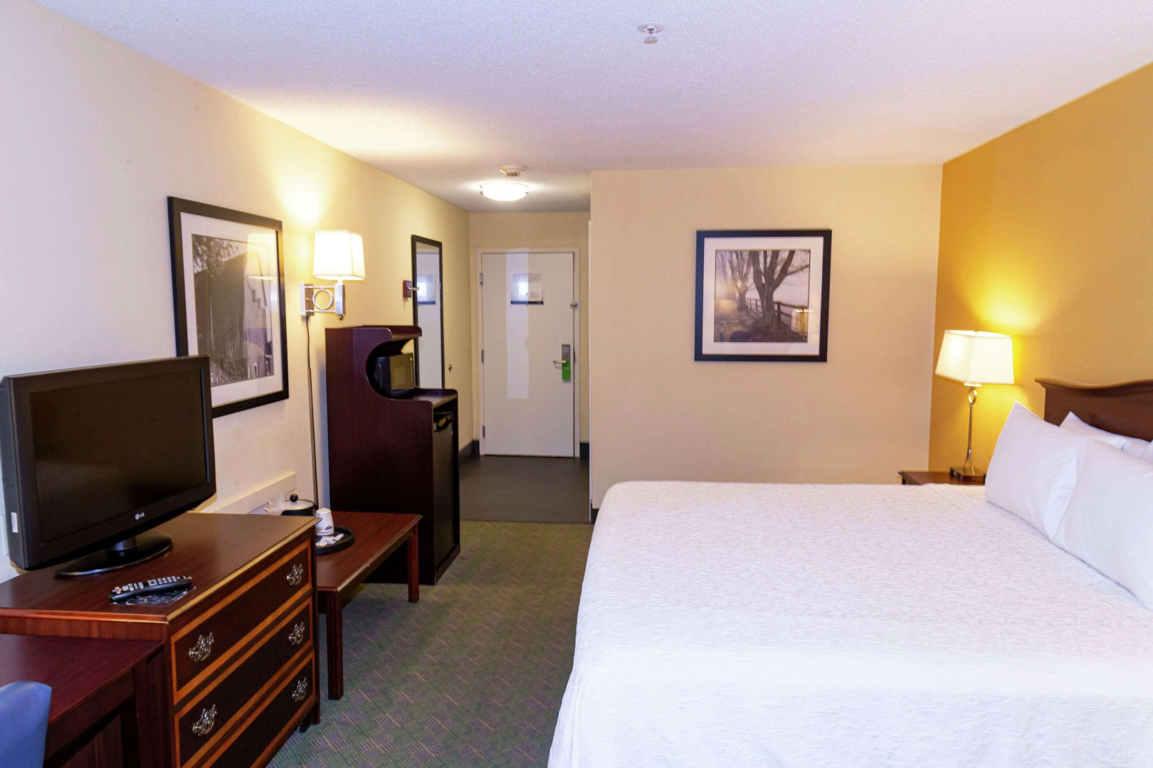 Hampton Inn New Philadelphia