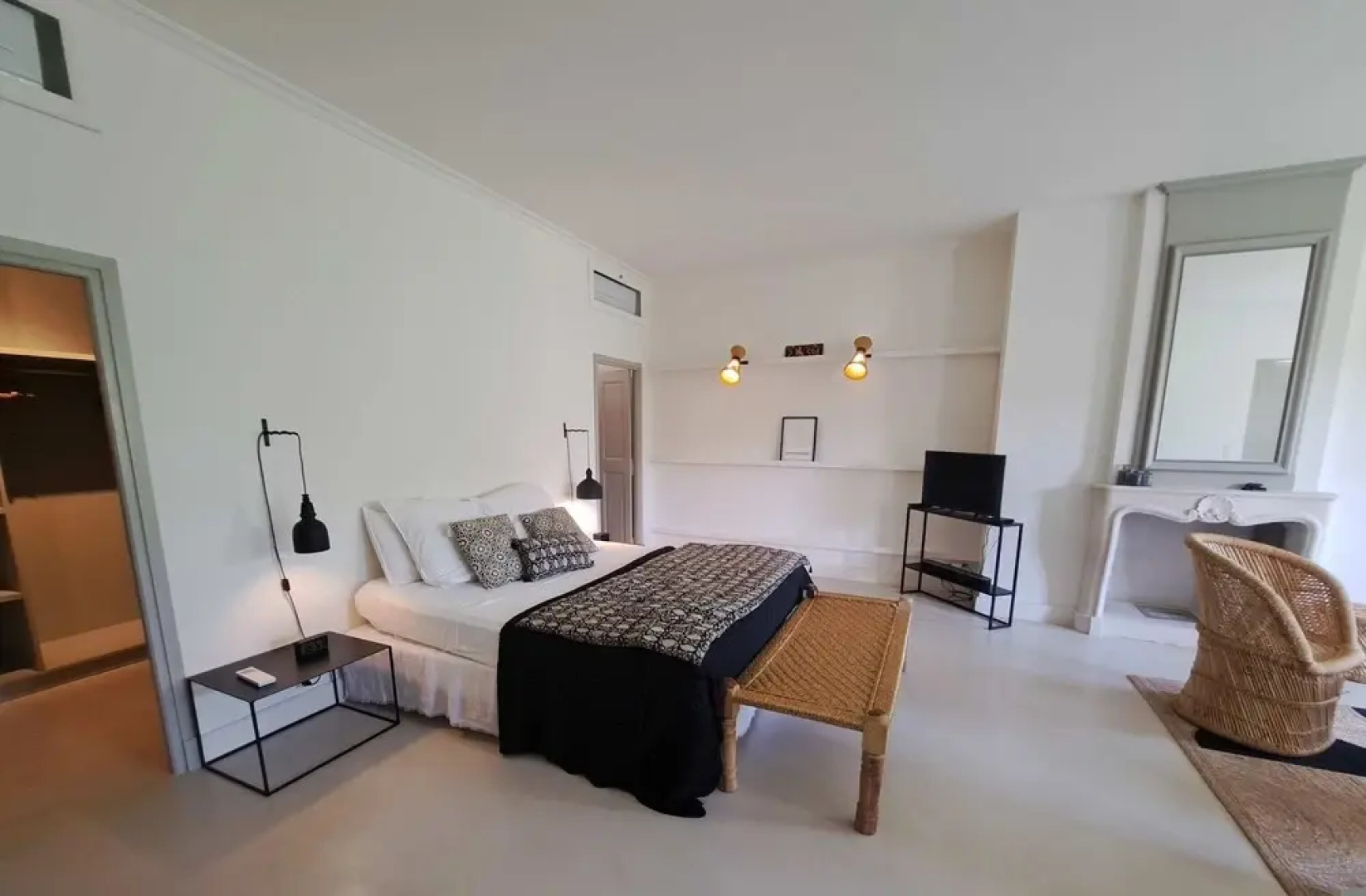 Villa Maillane 18th Century Residence Completely Renovated